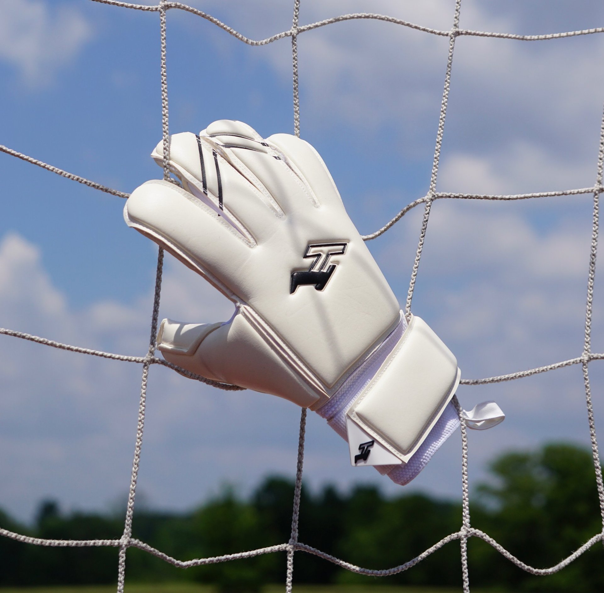 black and white bed linen