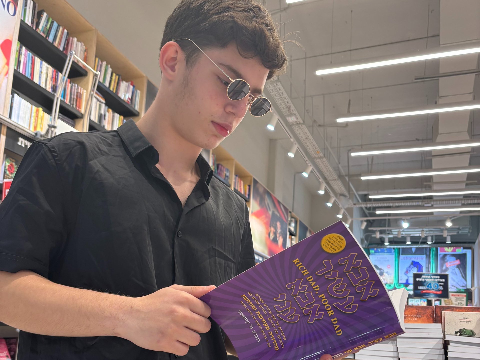 black and white bed linen