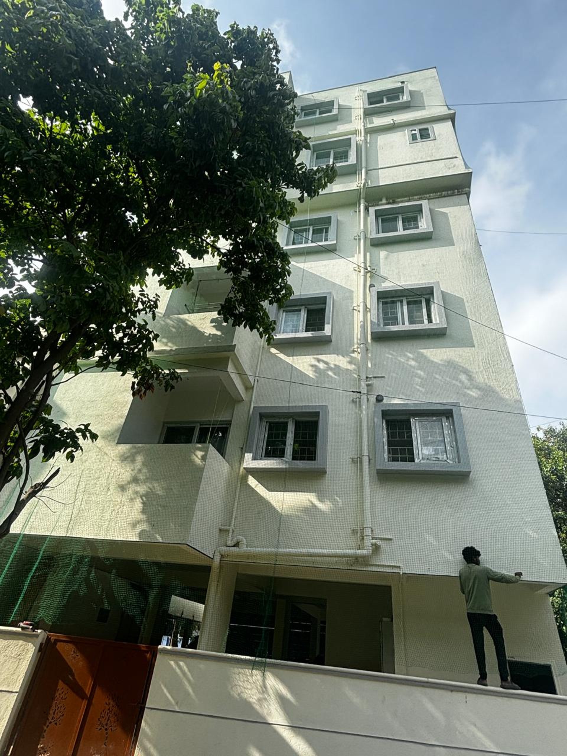 black and white bed linen