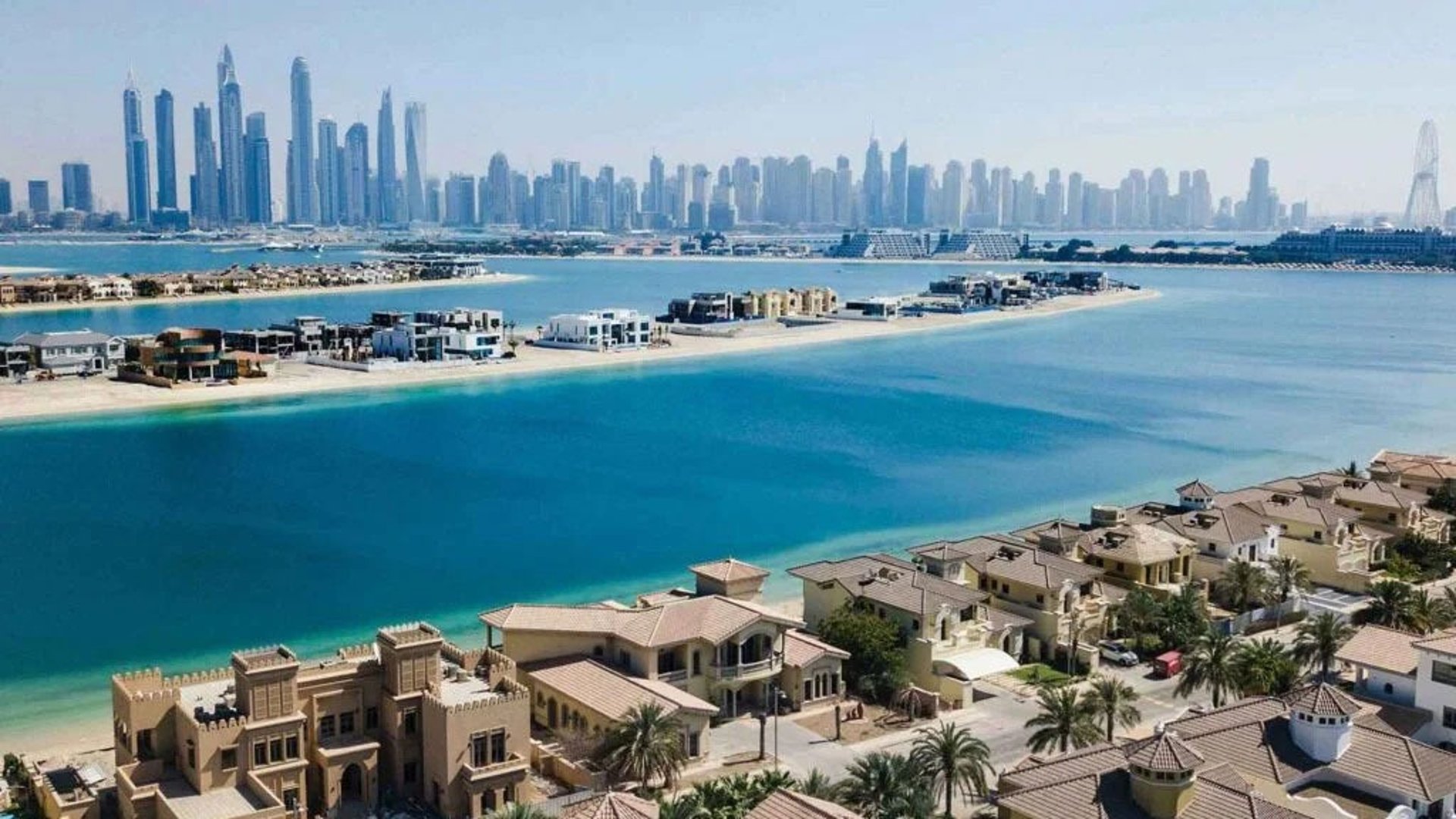 Abstract luxury background with soft gold and deep navy tones for the Global Luxury Index 2025.