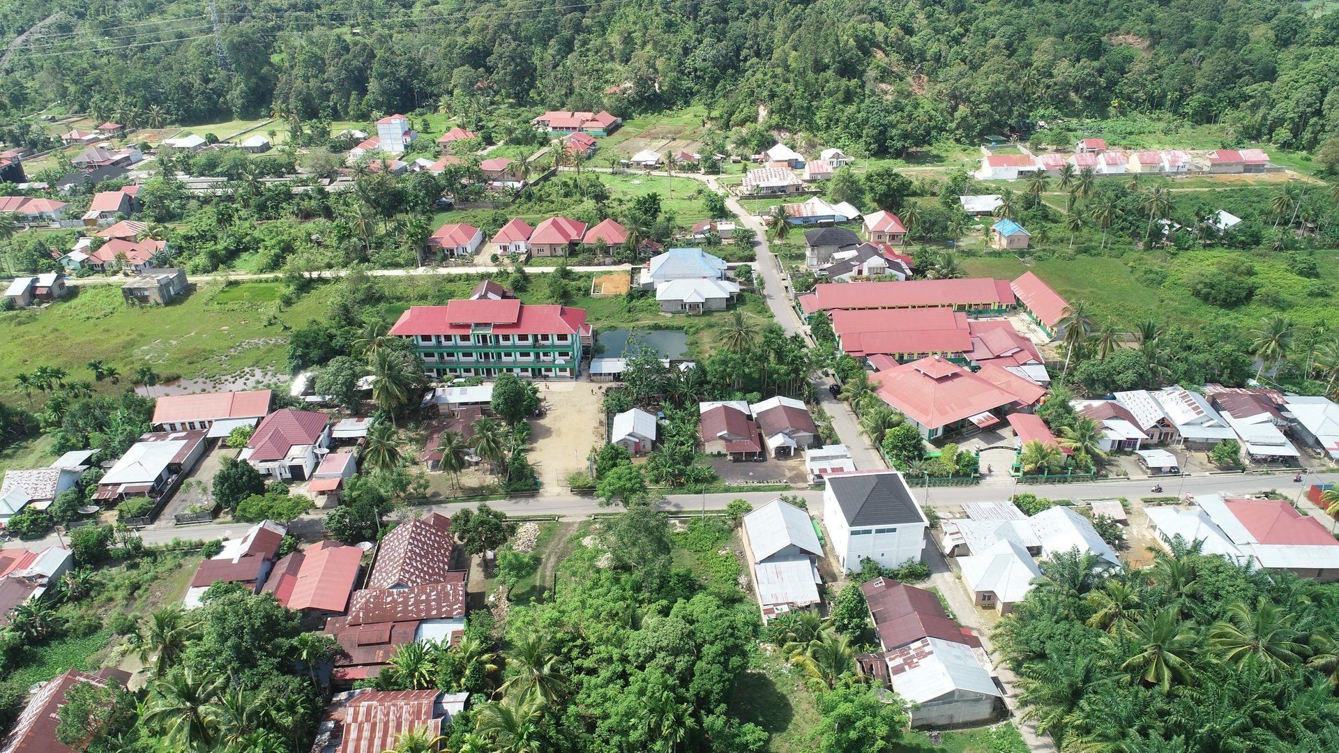 black and white bed linen