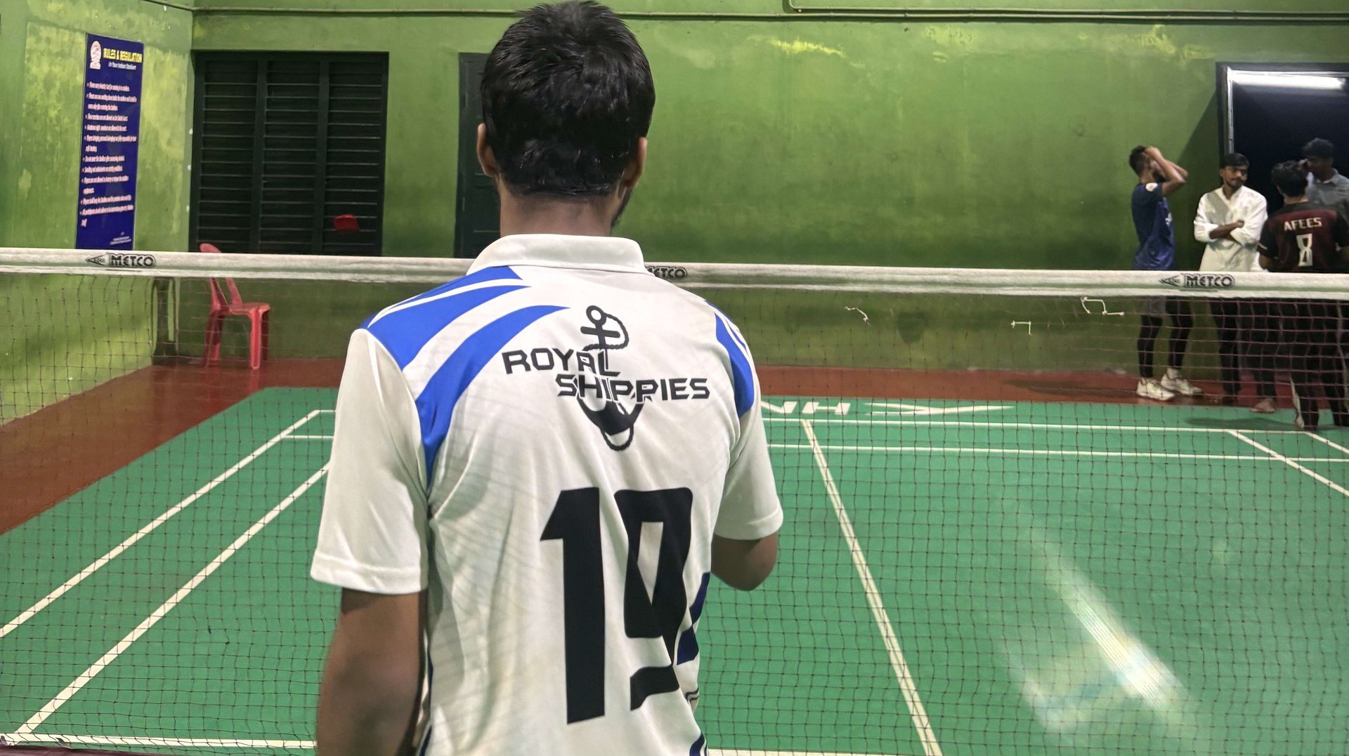 black and white bed linen