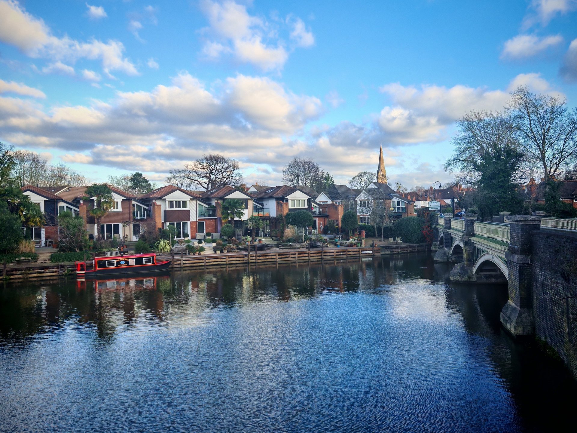 black and white bed linen