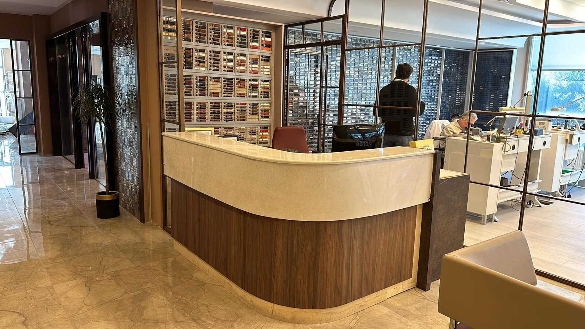 black and white bed linen