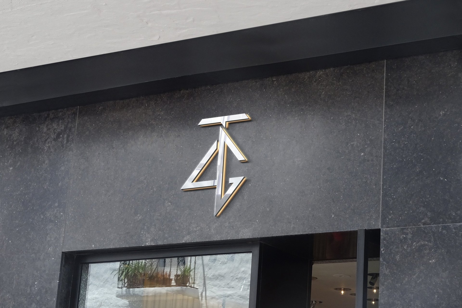 gray computer monitor