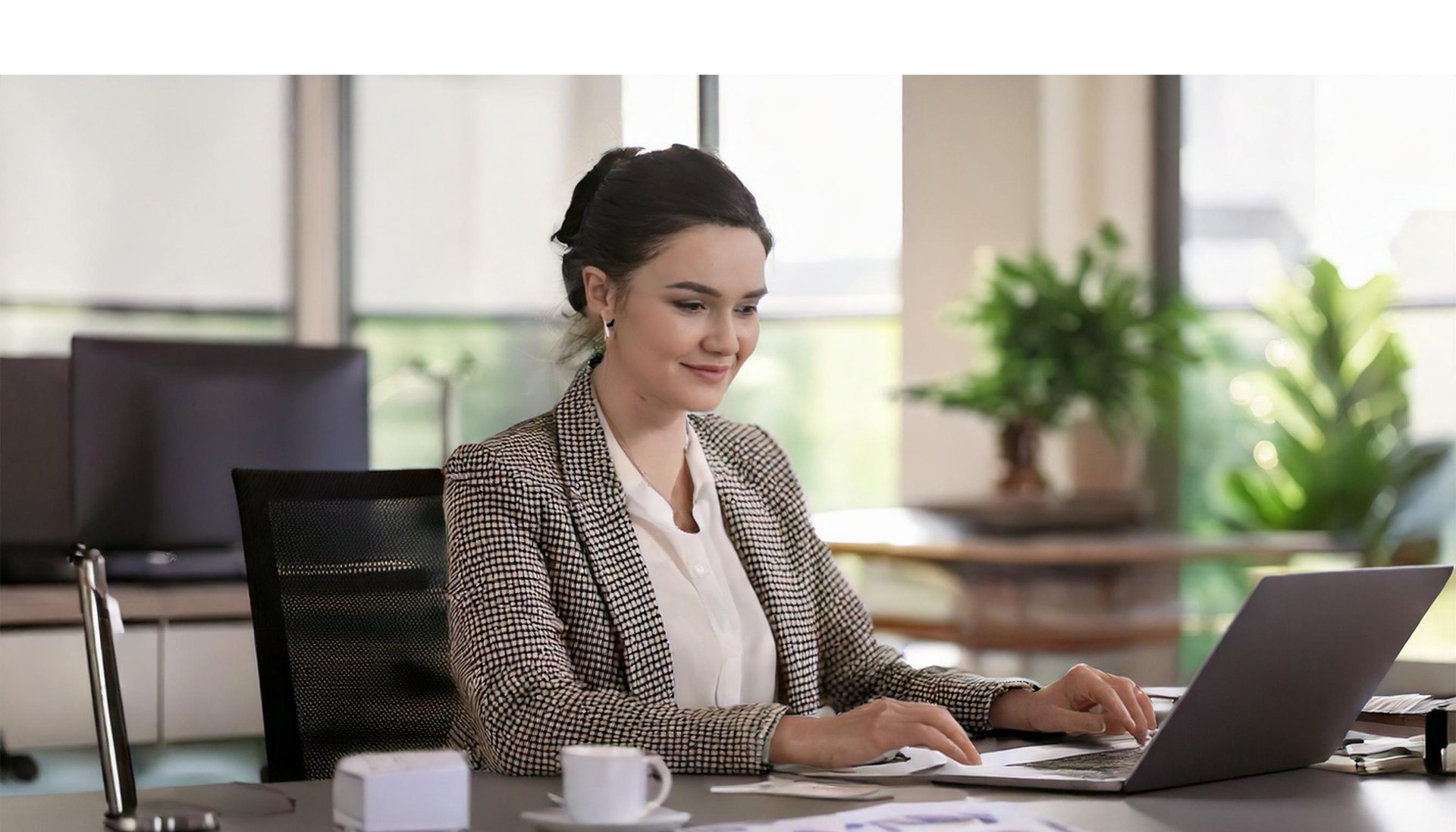 black and white bed linen