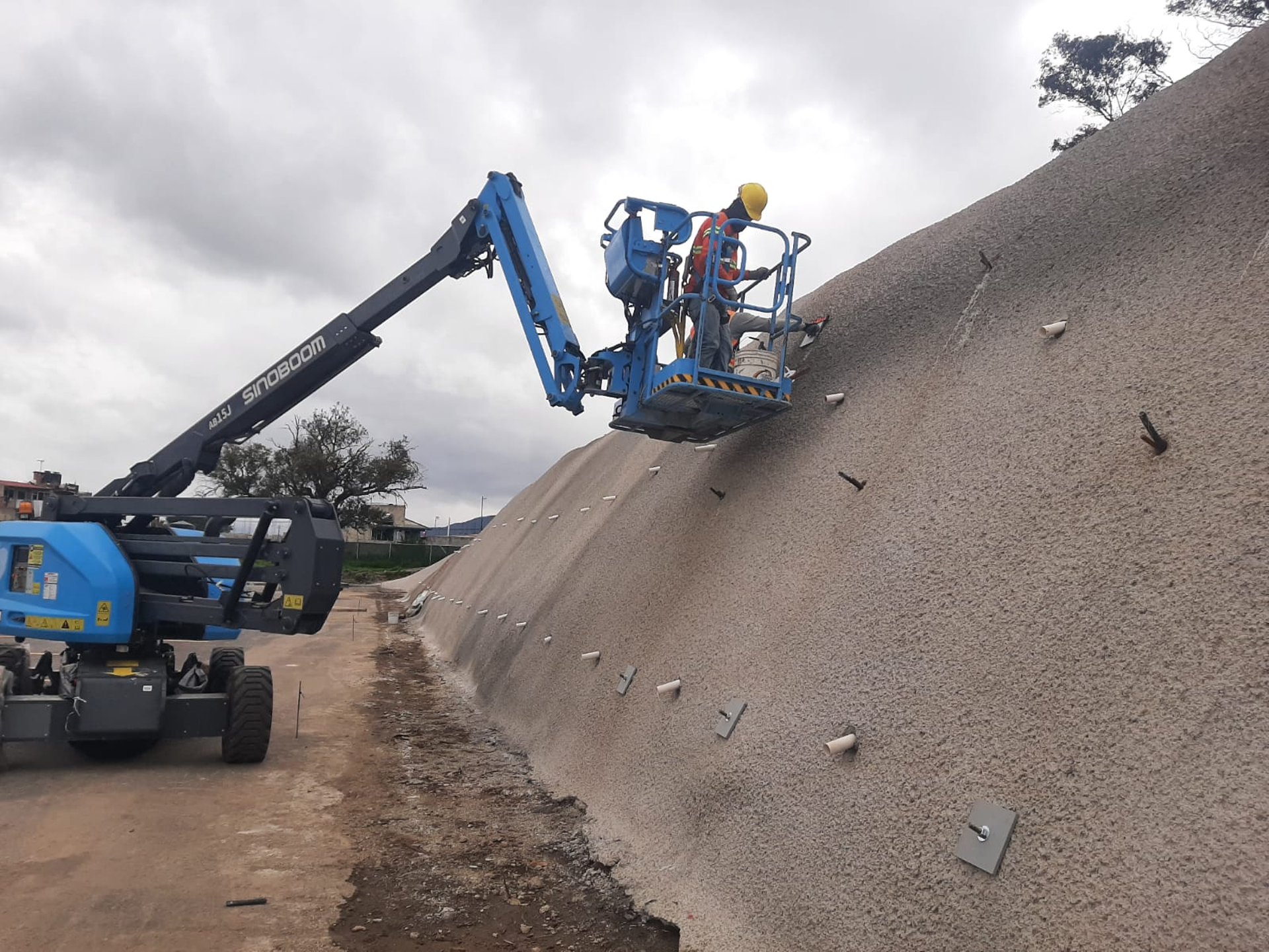 black and brown leather padded tub sofa