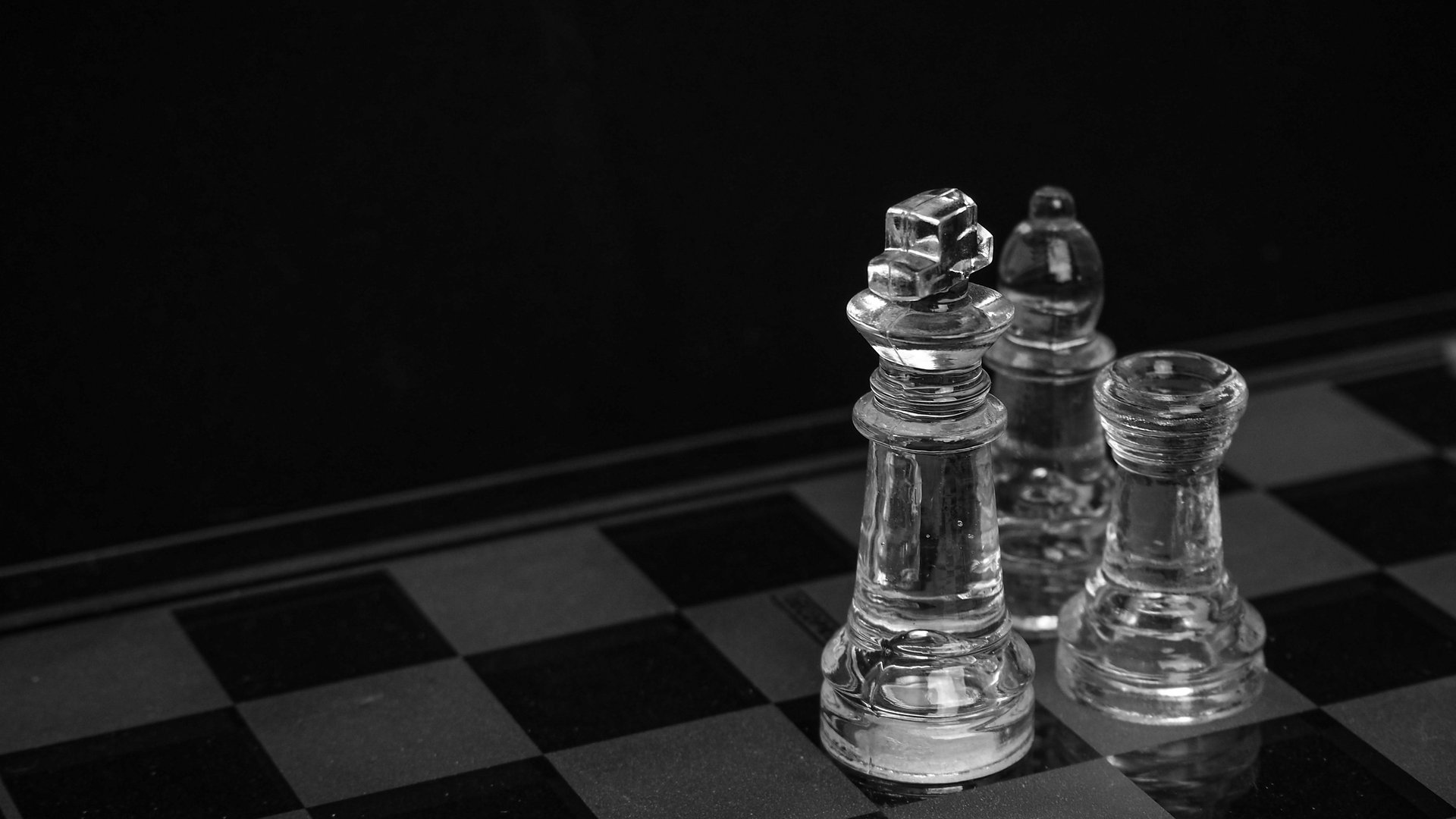 gray computer monitor