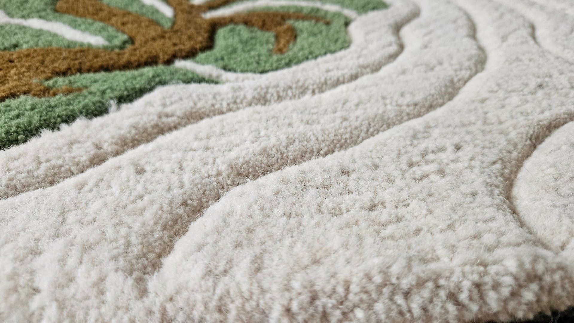 black and white bed linen