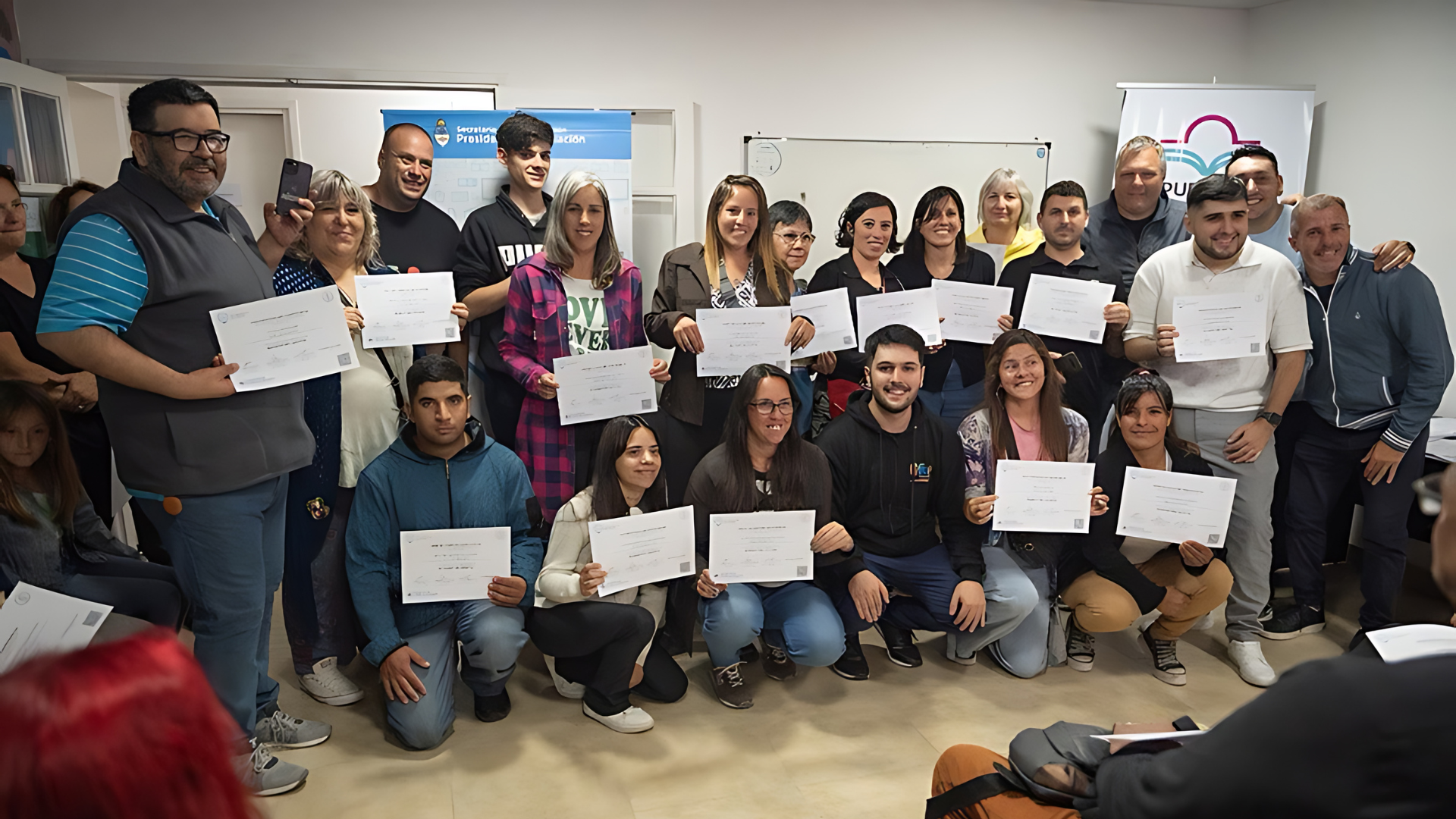 gray computer monitor