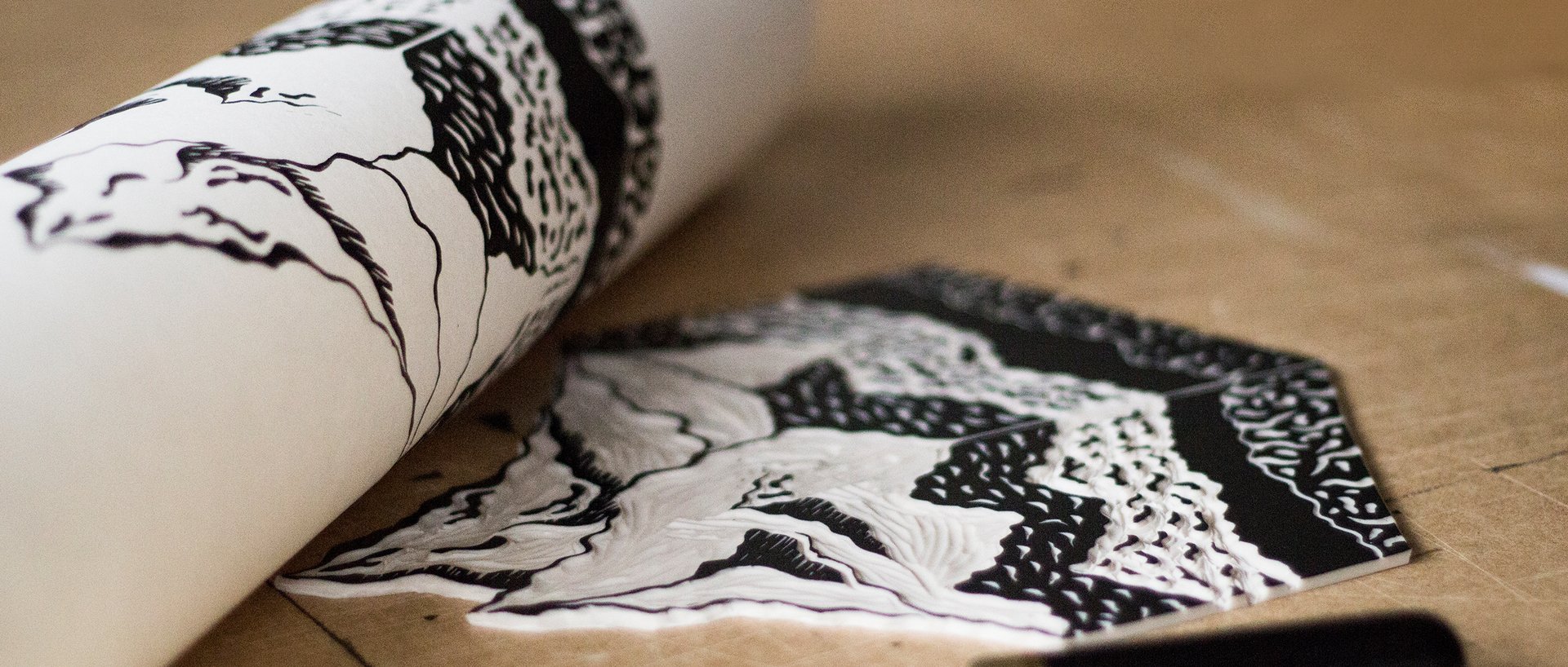 black and white bed linen