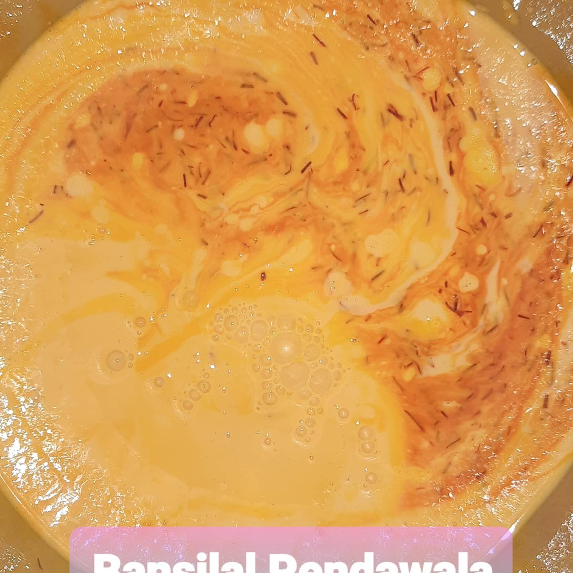 gray computer monitor