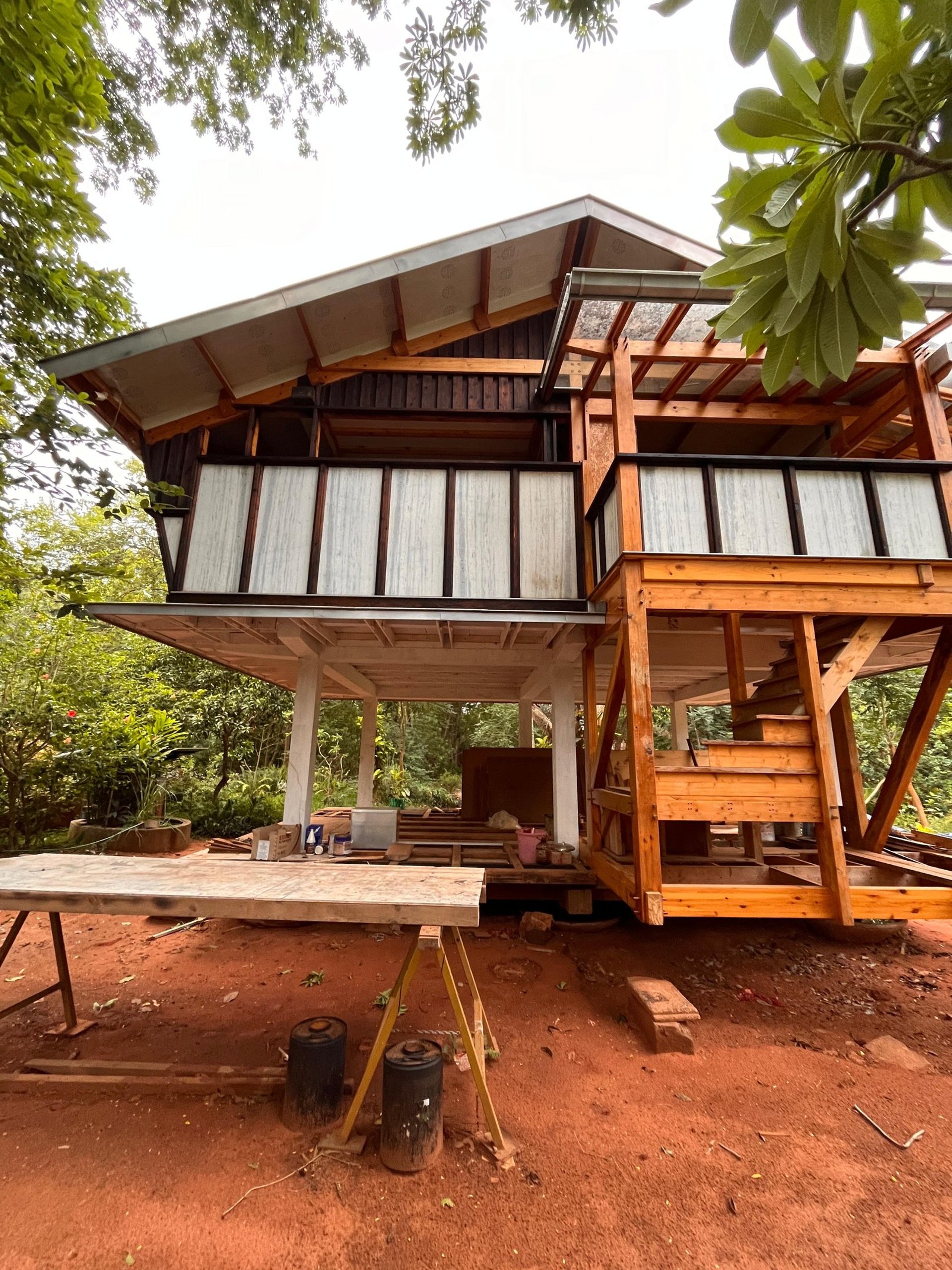 black and white bed linen