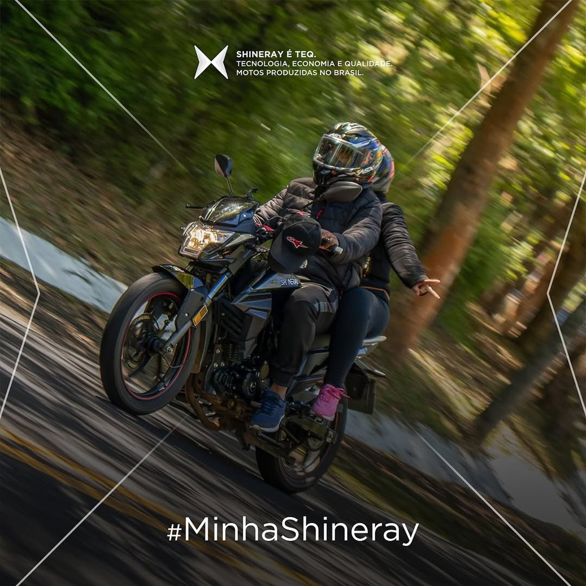 gray computer monitor