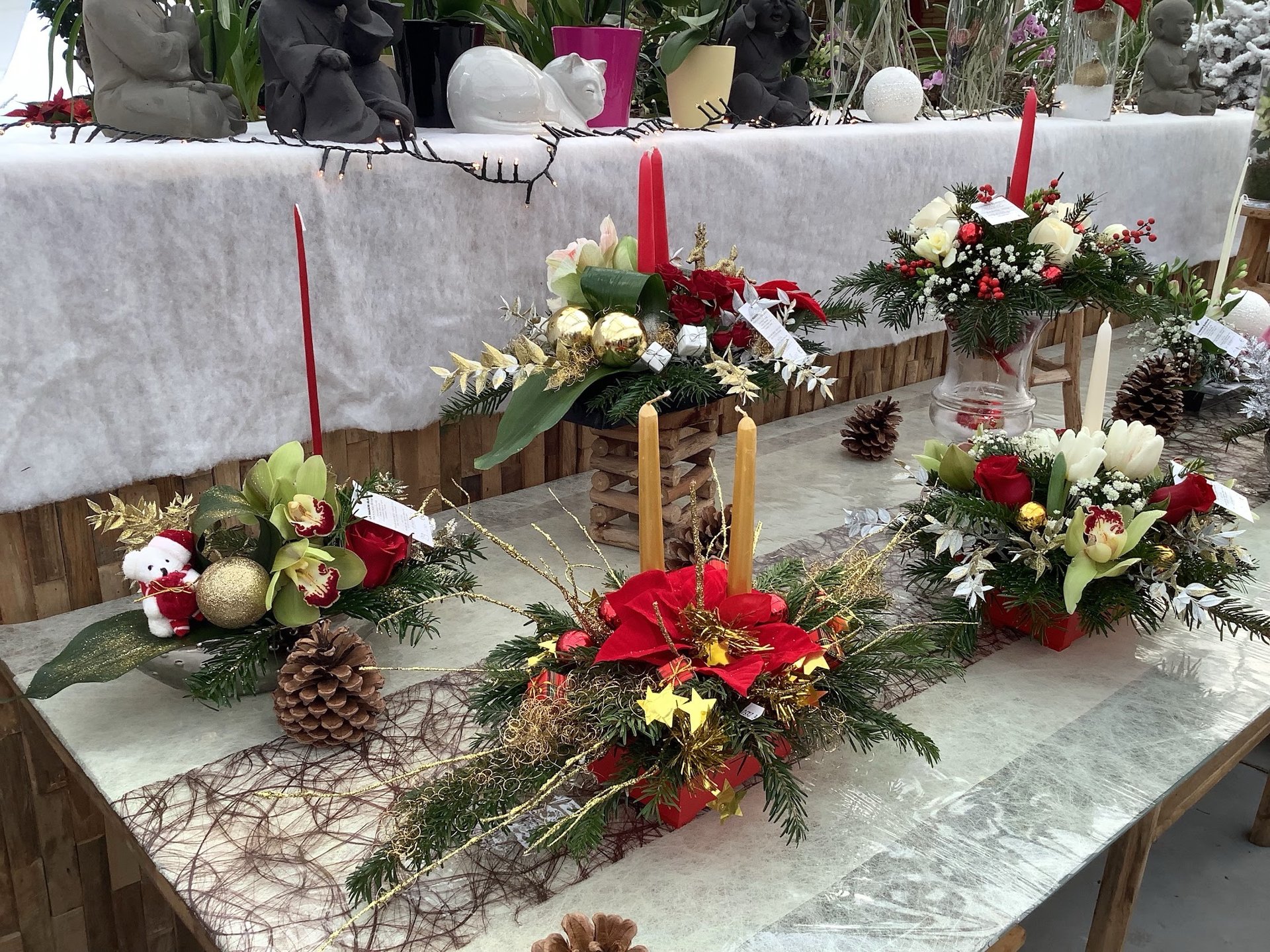 black and white bed linen