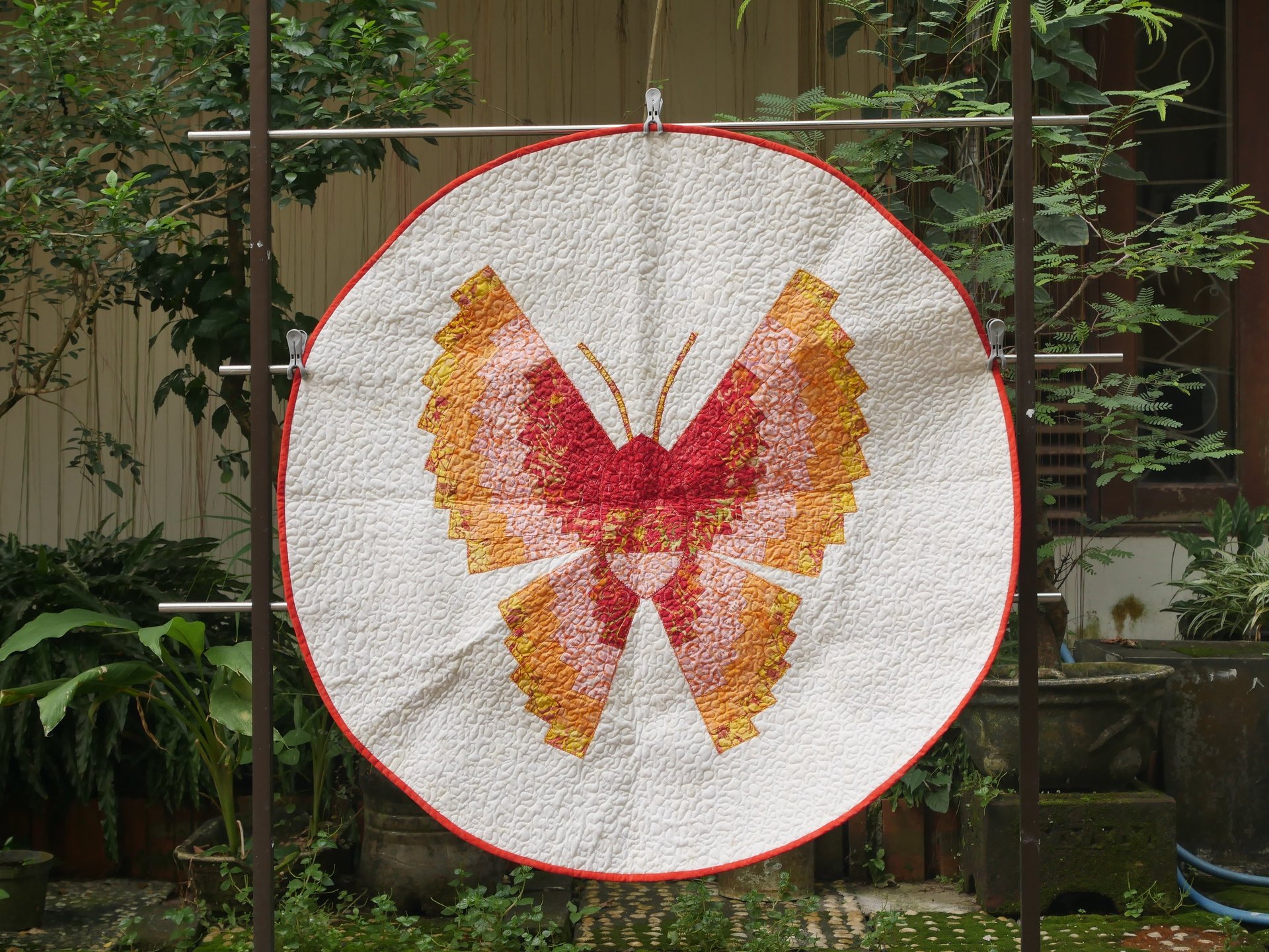 black and white bed linen