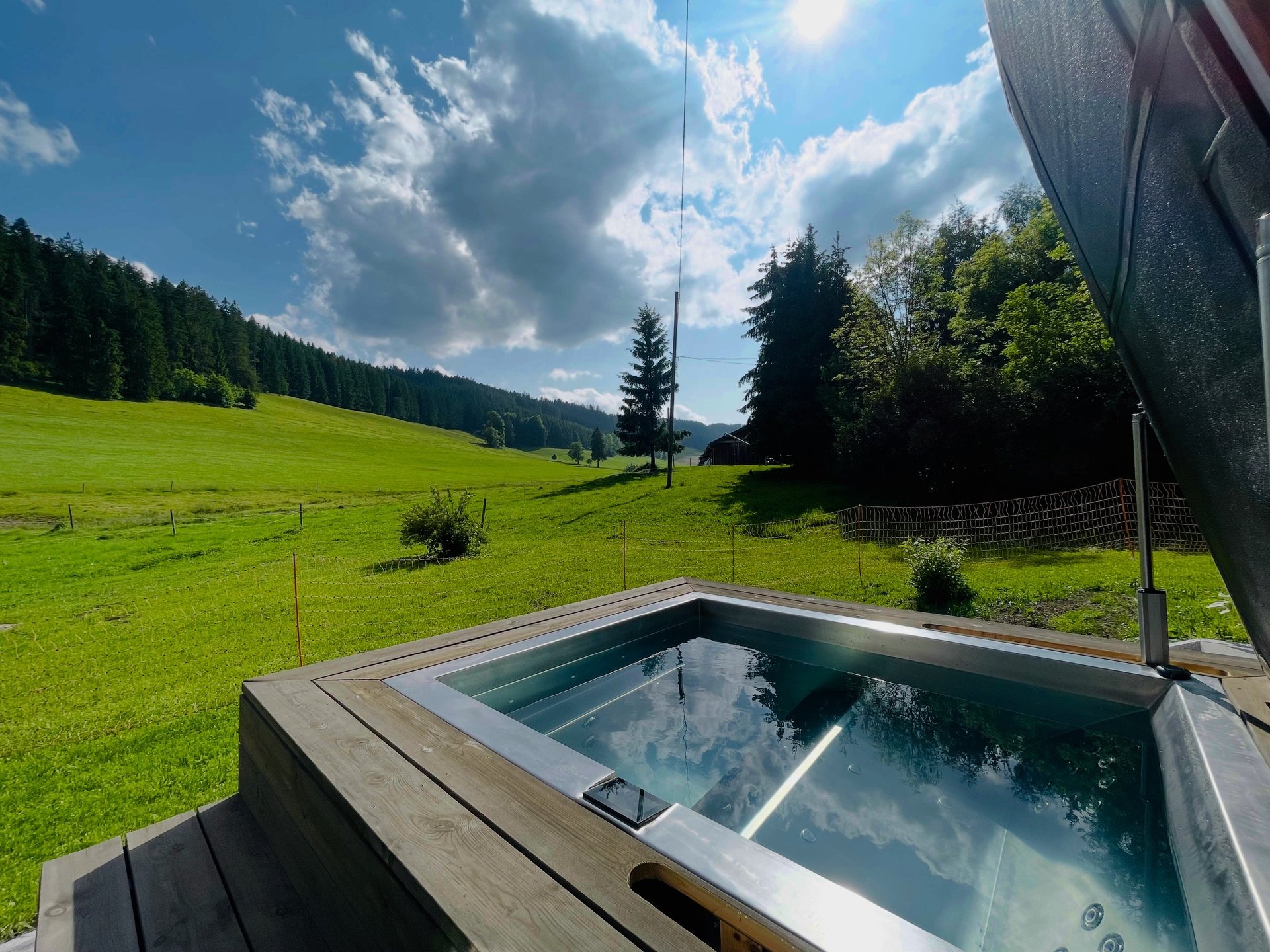 black and white bed linen