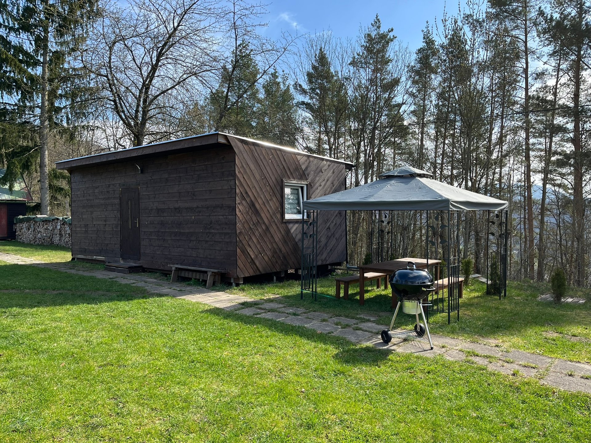 black and brown leather padded tub sofa