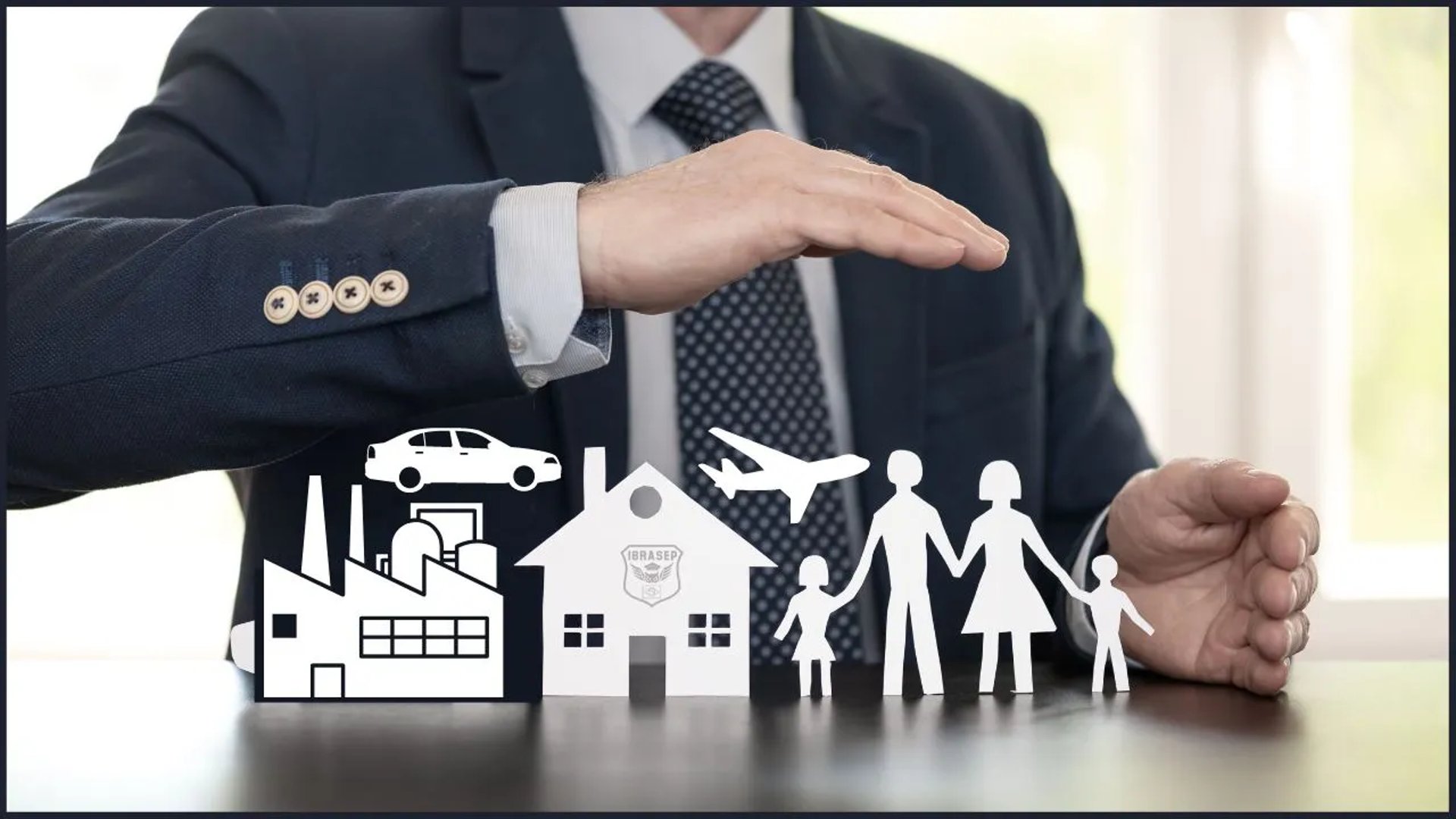 gray computer monitor