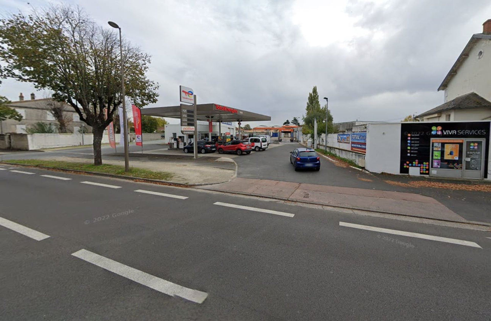 Station Total, accès principal du Garage des Sablières à Niort
