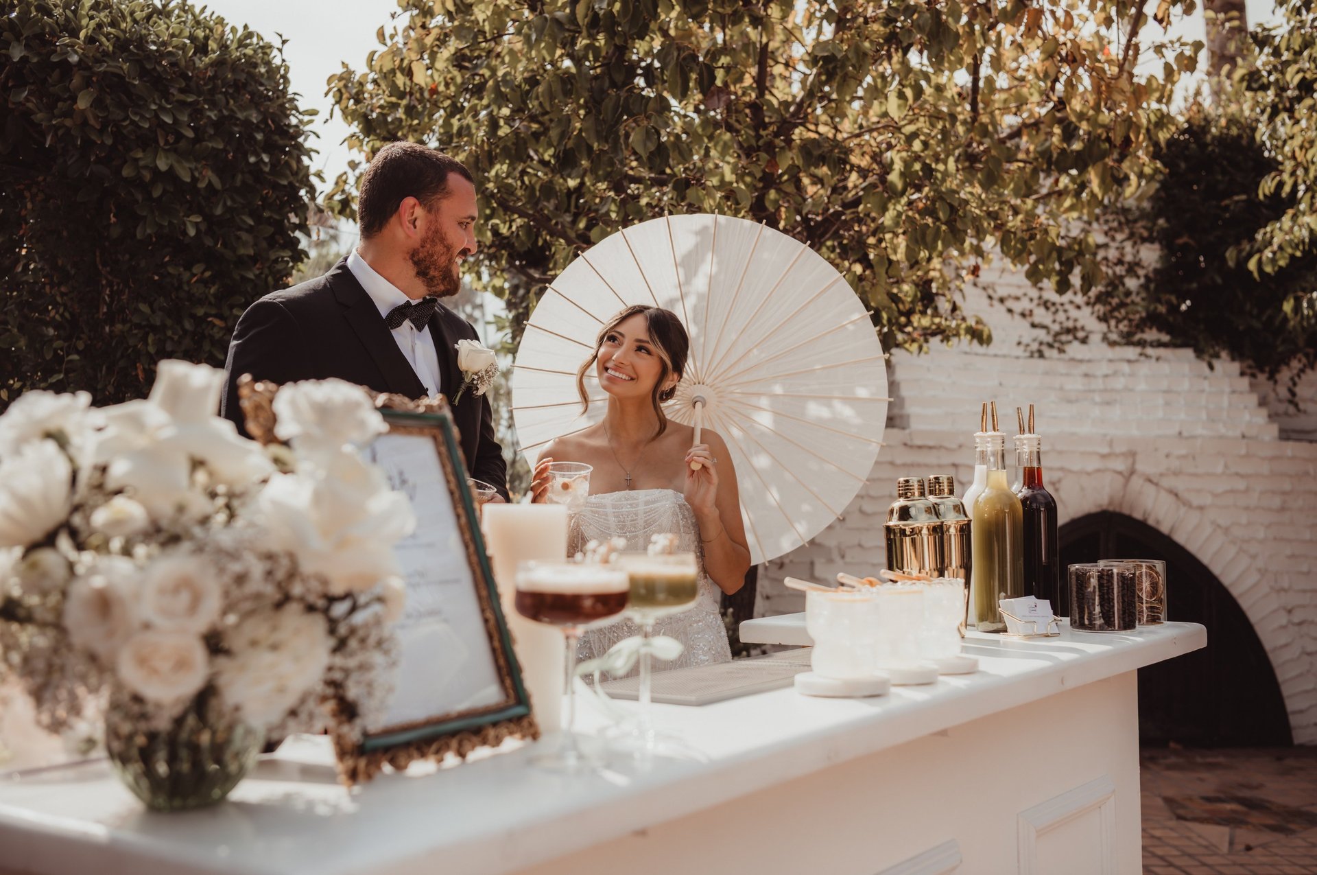 black and white bed linen