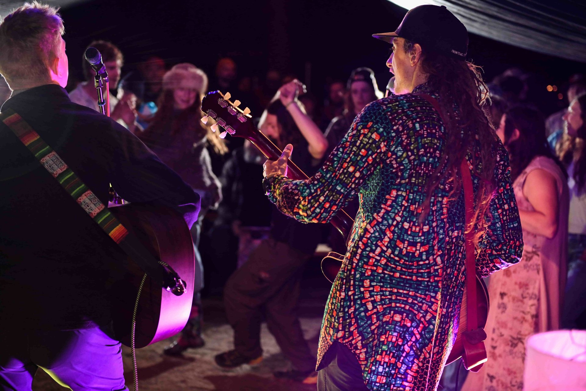 black and white bed linen