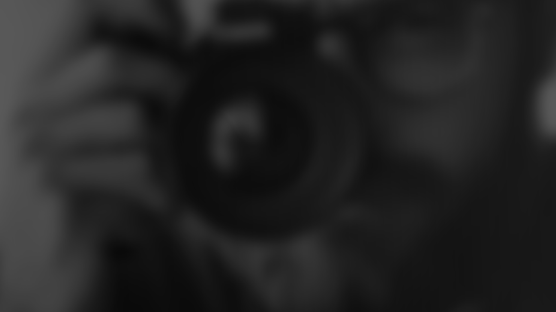 gray computer monitor