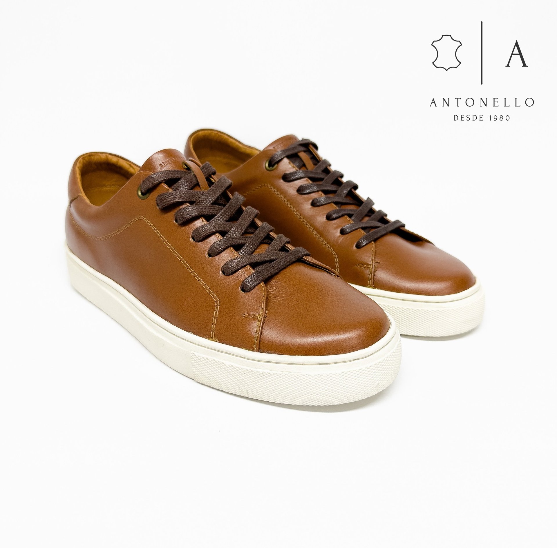 gray computer monitor