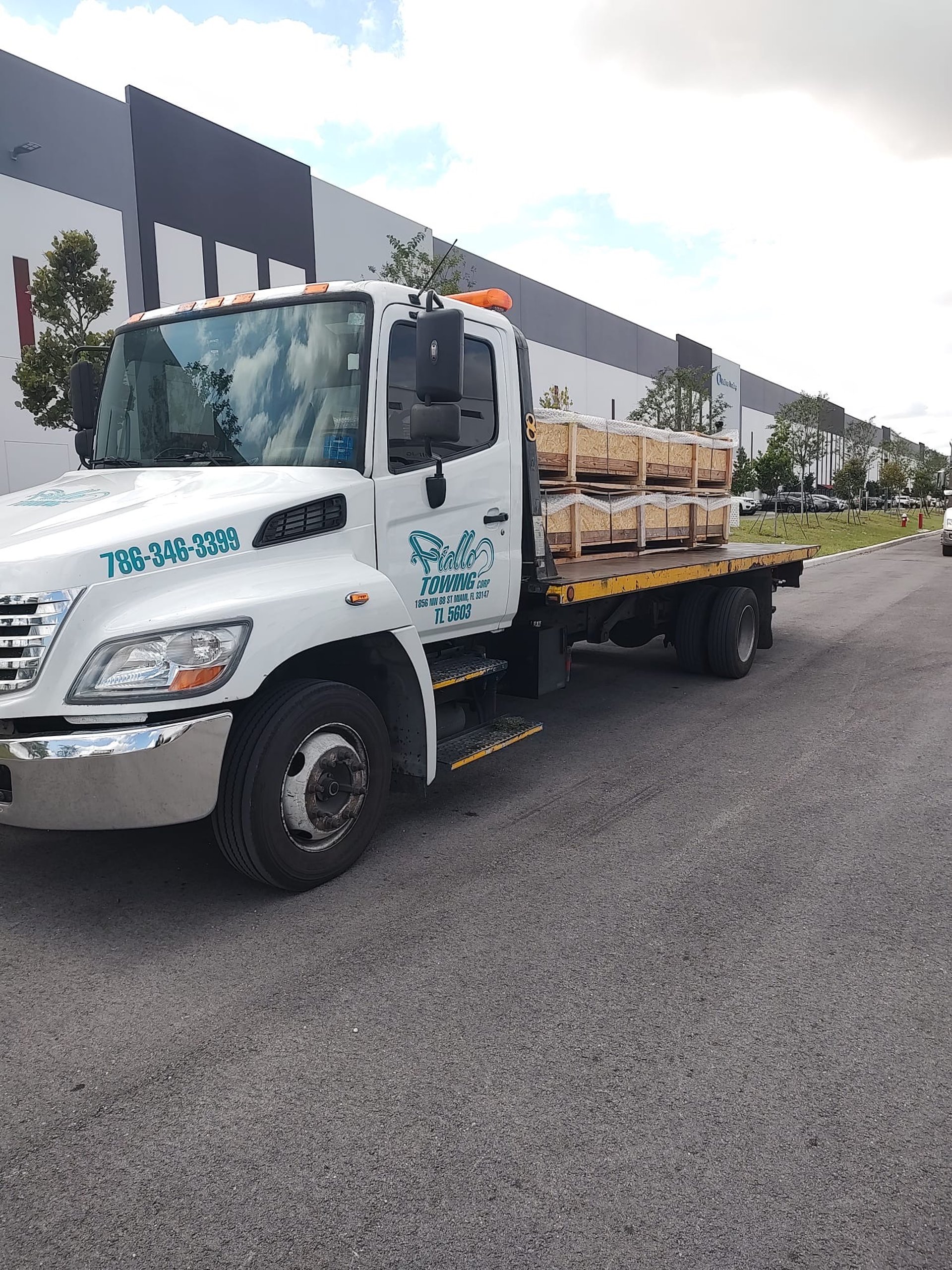 black and brown leather padded tub sofa