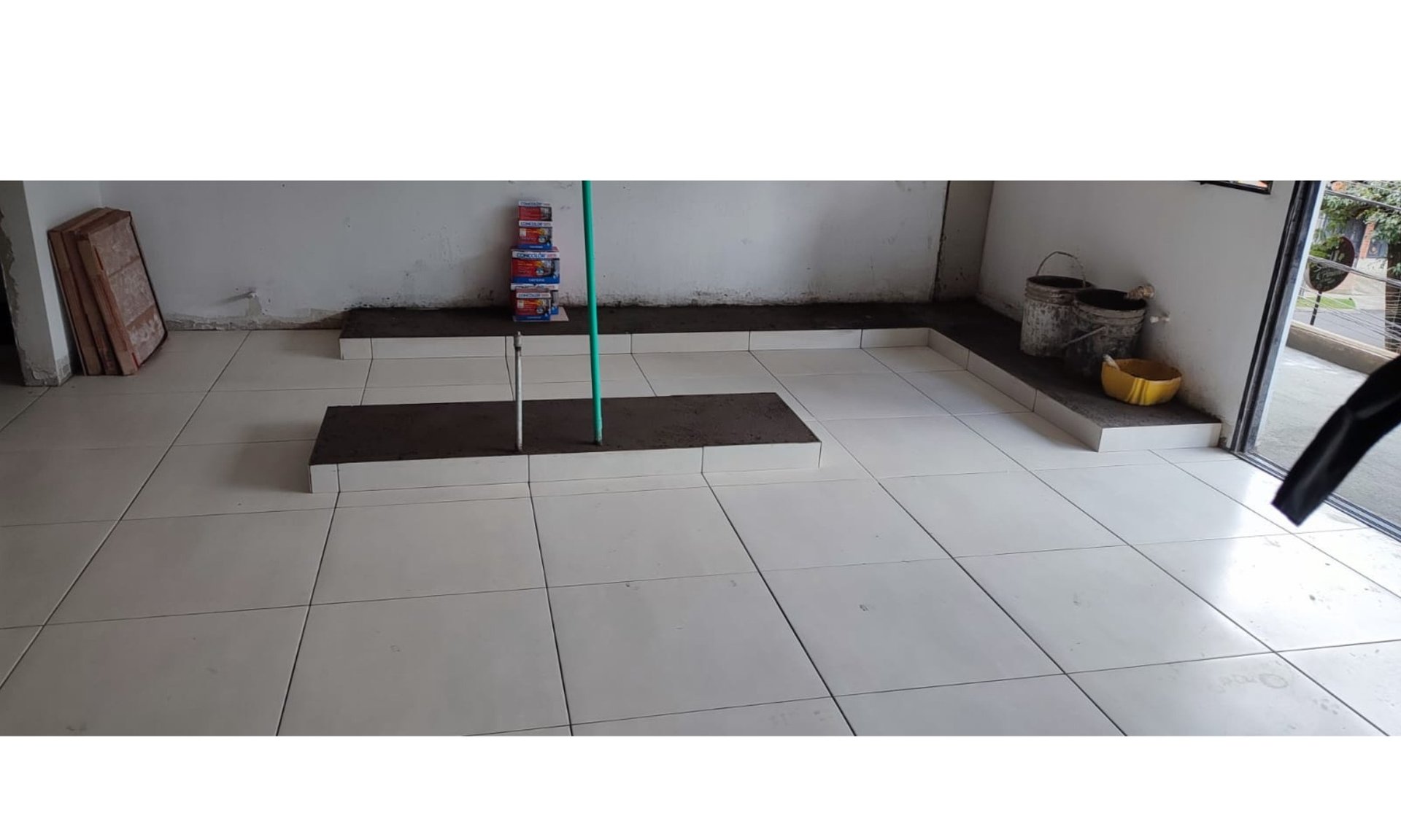 black and white bed linen