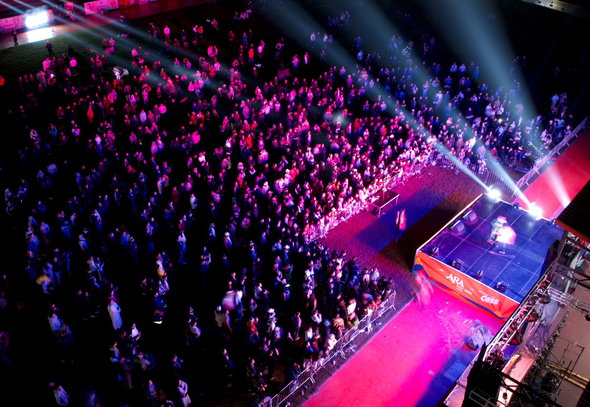 people sitting on grass field during daytime