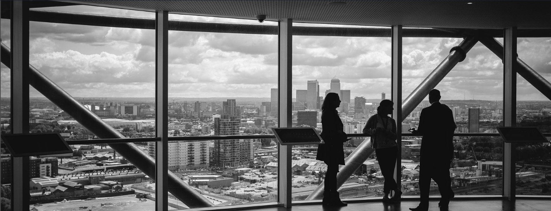 black and white bed linen