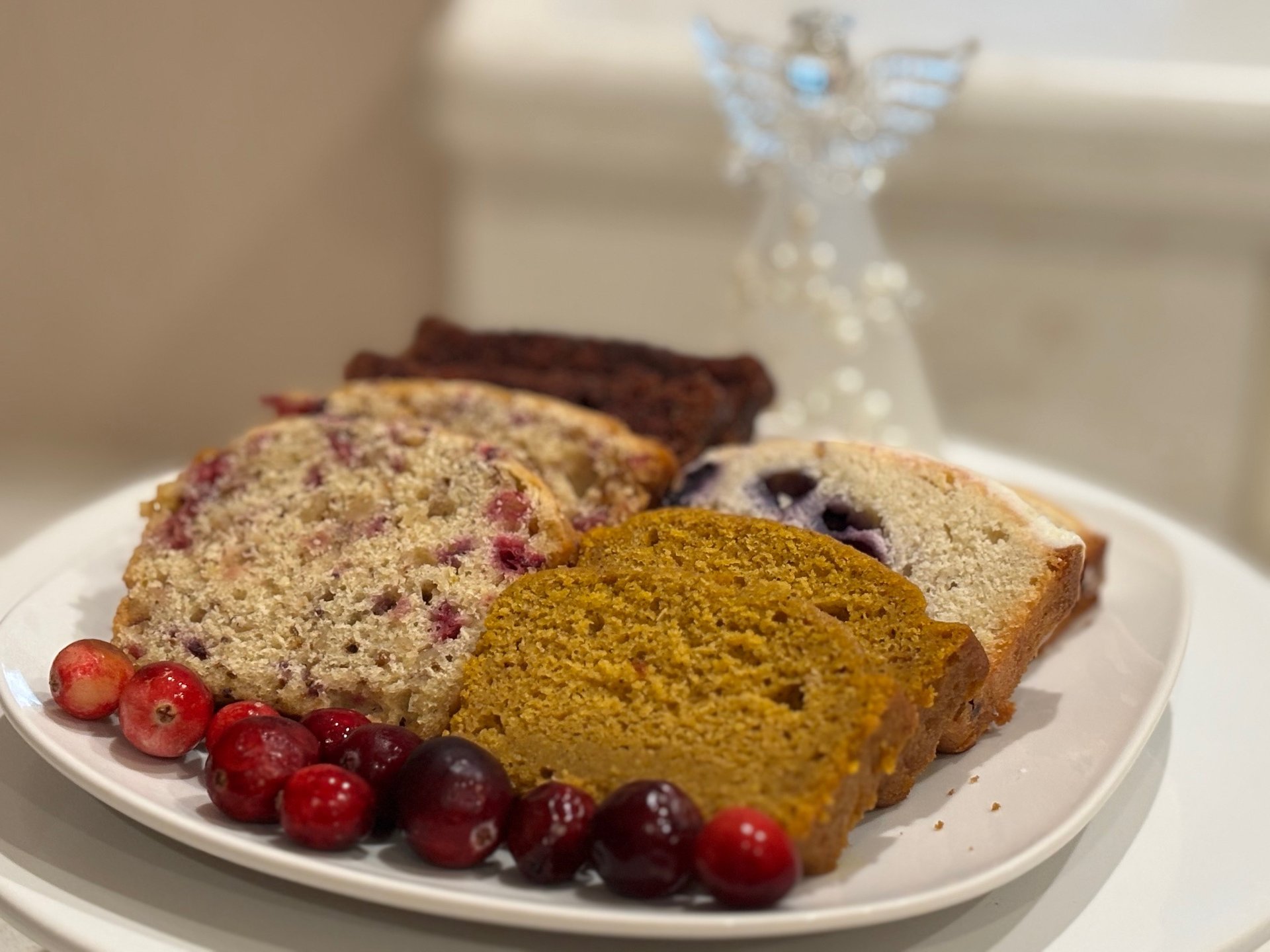 black and white bed linen