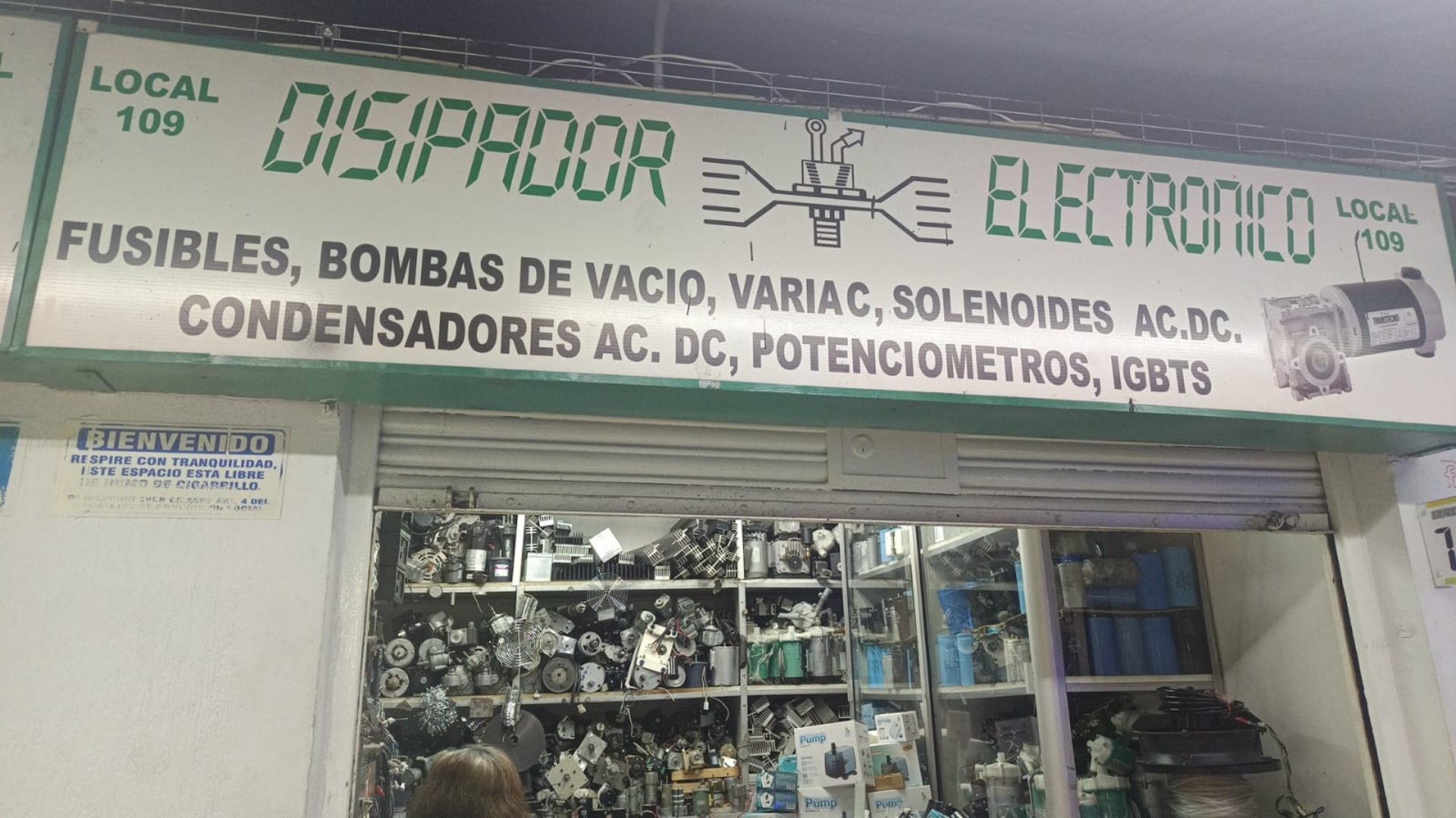 gray computer monitor