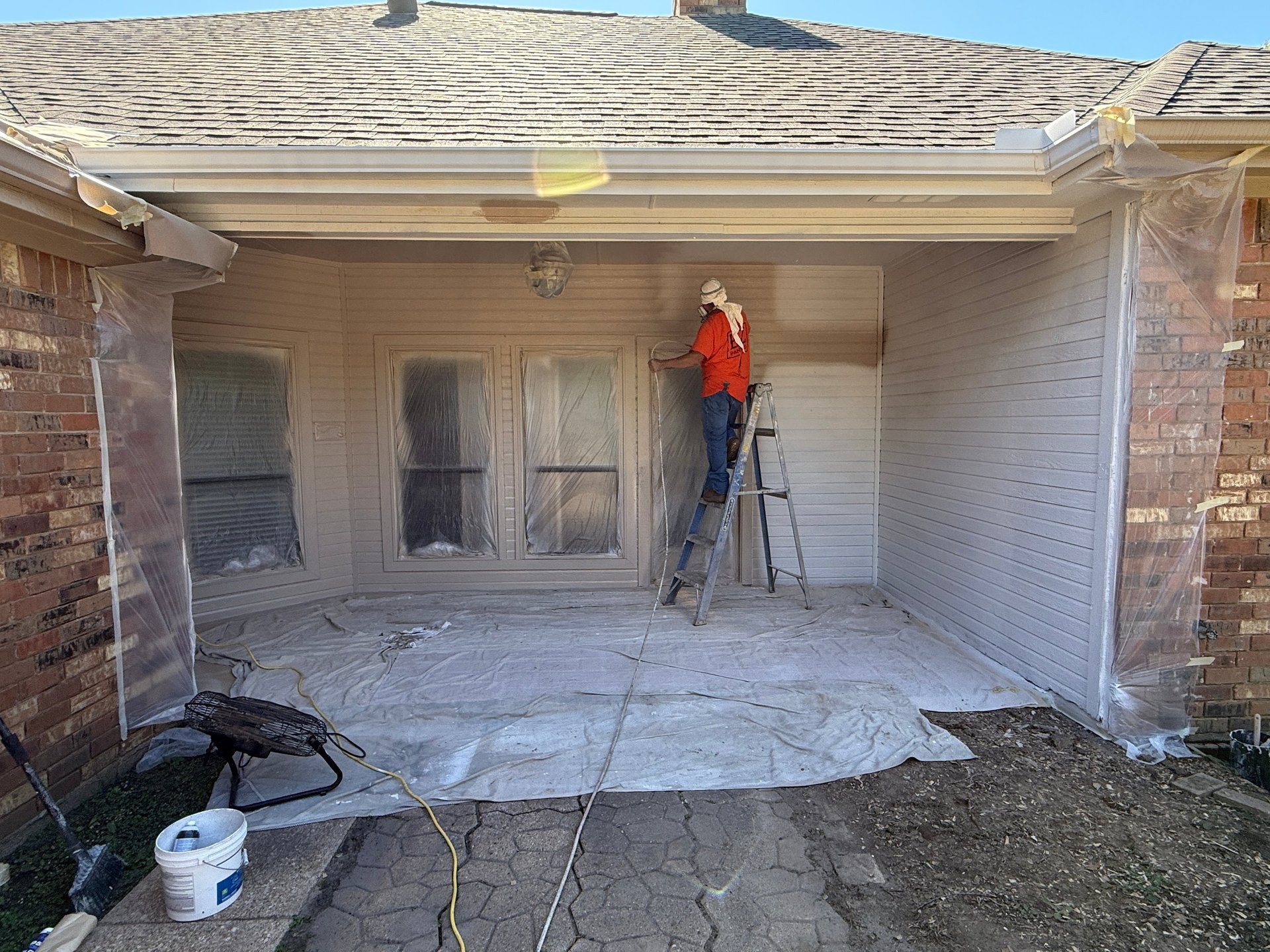 black and white bed linen