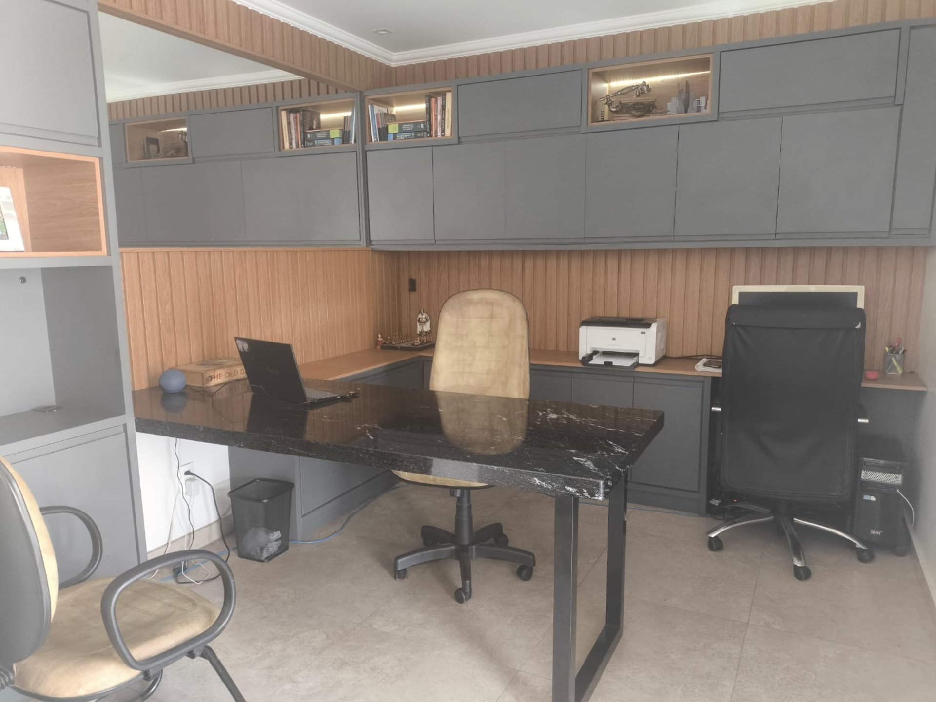 escritório consultório jurídico ambiente profissional, atendimento personalizado Dr Luilson