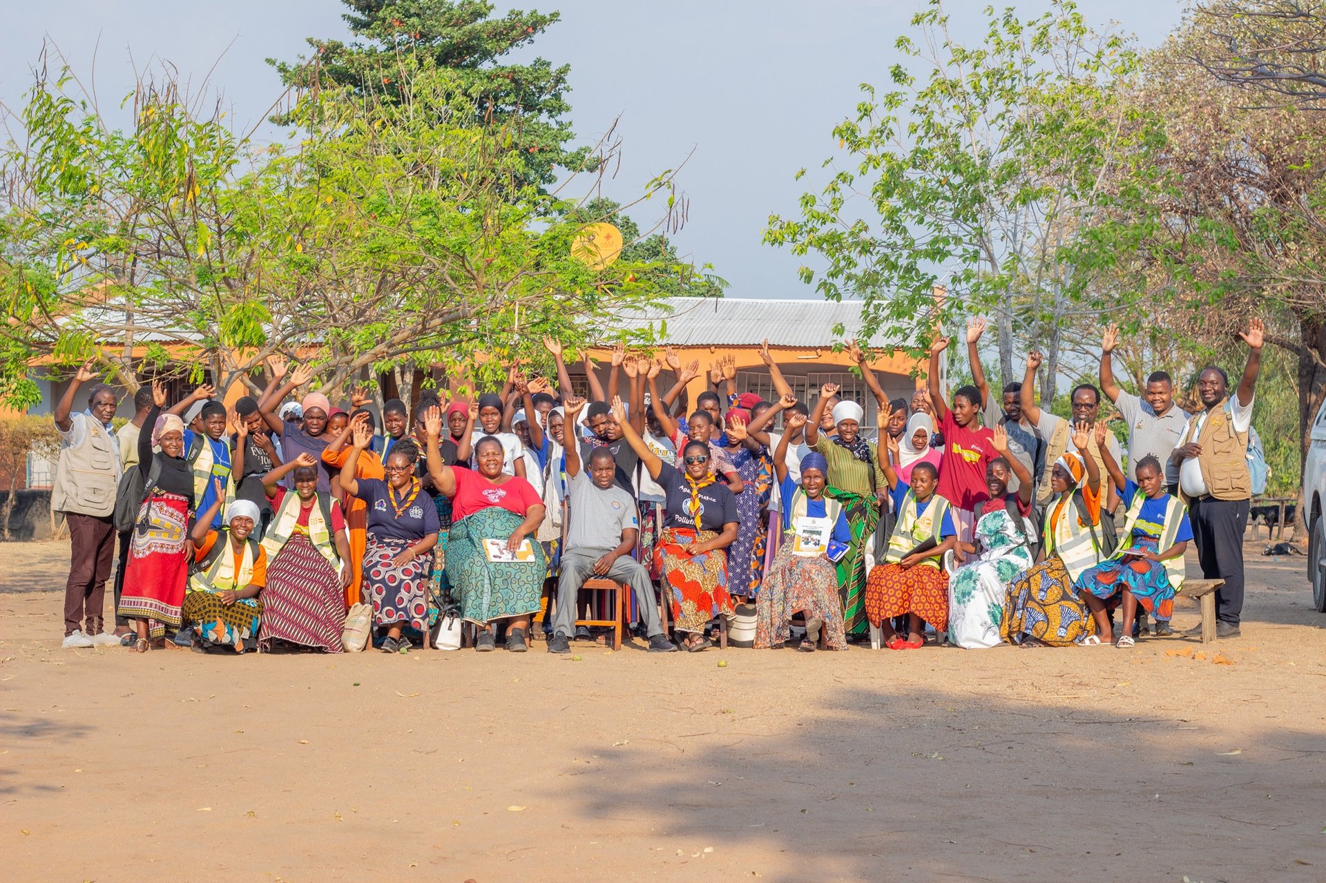 black and white bed linen