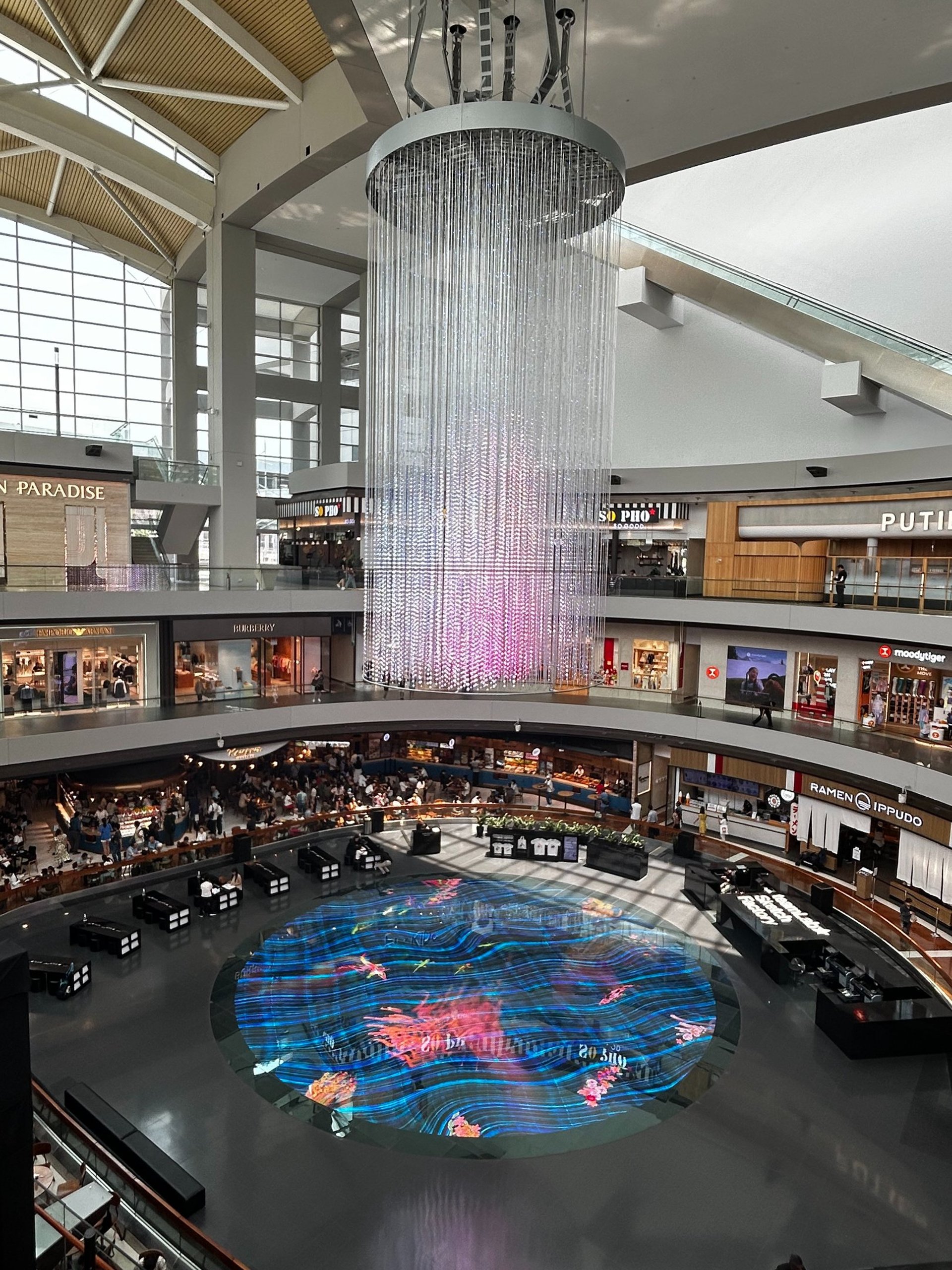 gray computer monitor