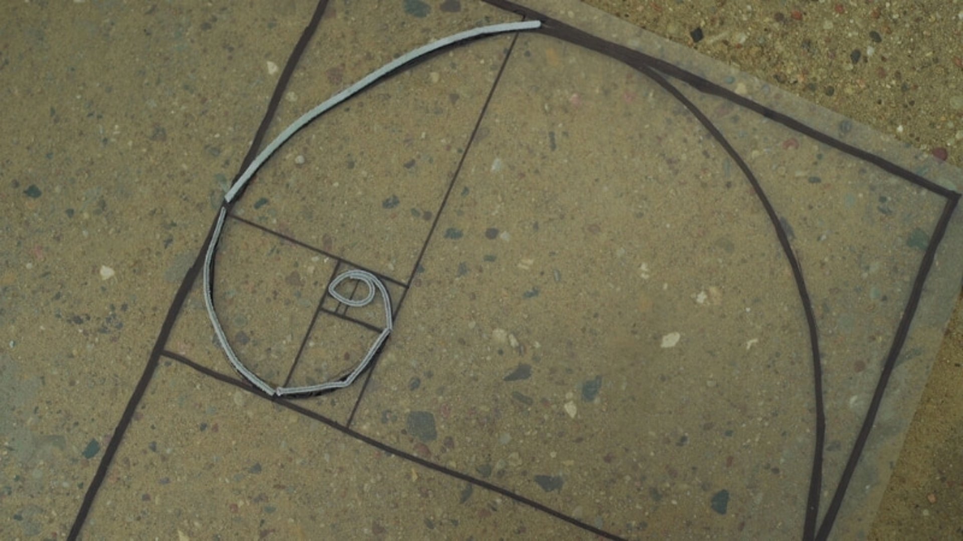 Beaches of Berlin by Tina Bikic, poetical digital story, chalk drawing fading on concrete ground at Plötzensee