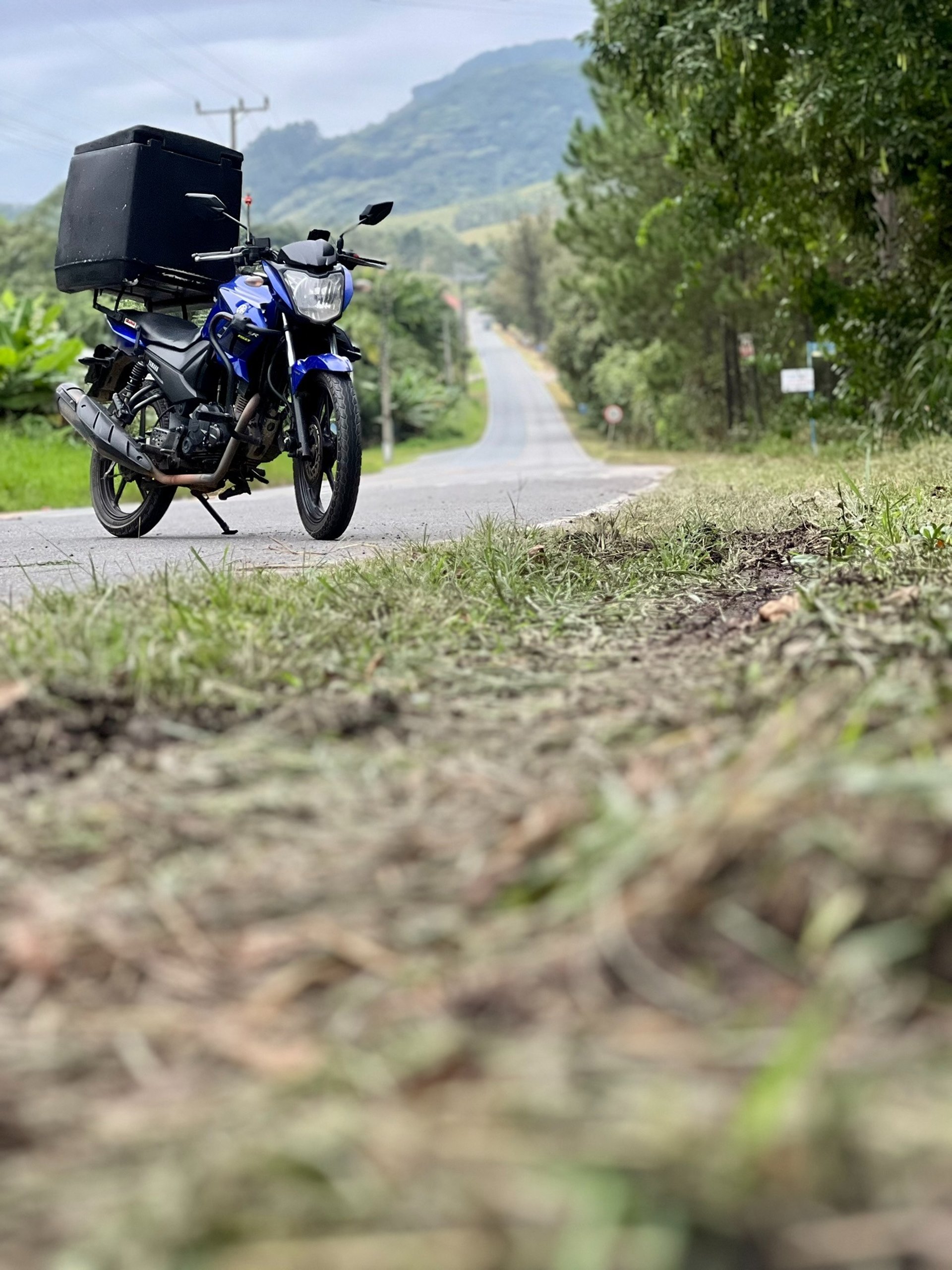 black and brown leather padded tub sofa