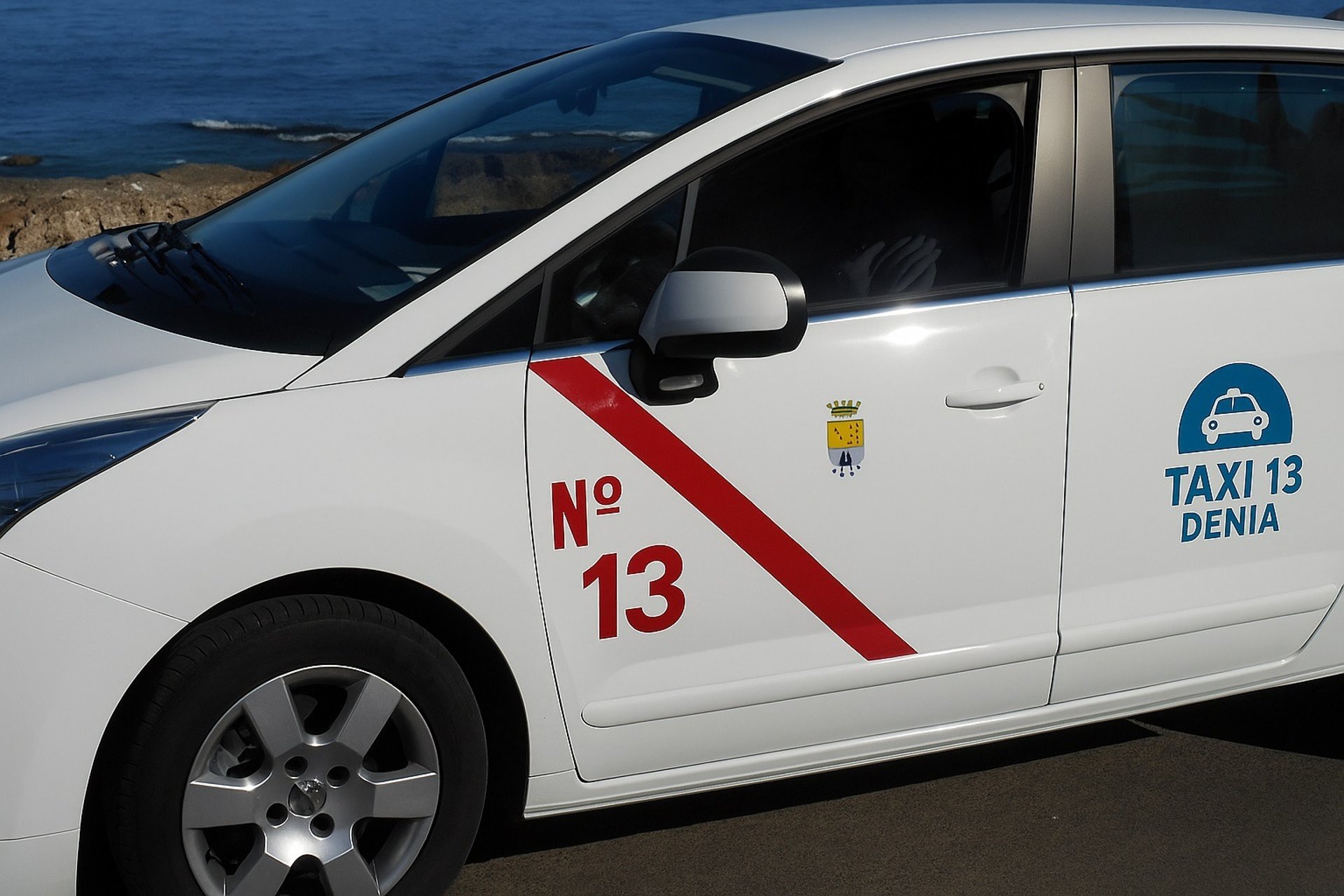 taxis 24 horas torre del mar