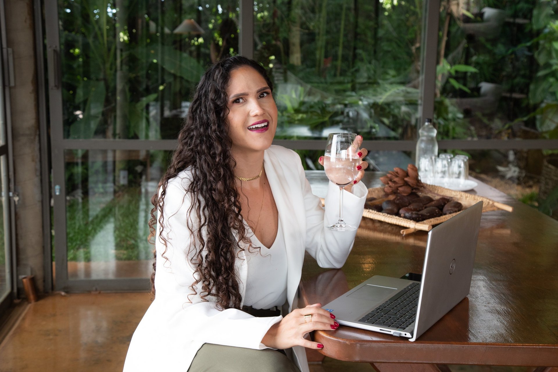 black and white bed linen