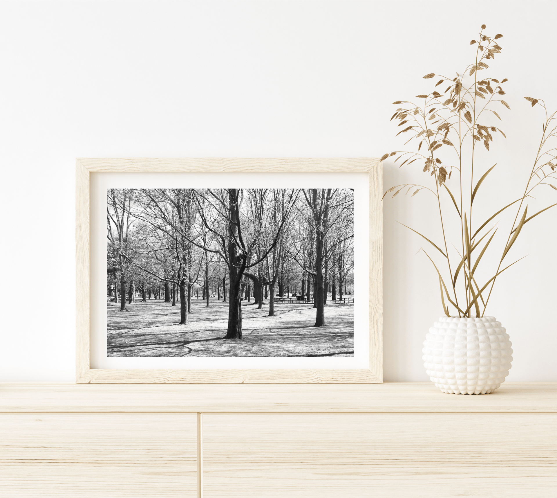 black and white bed linen