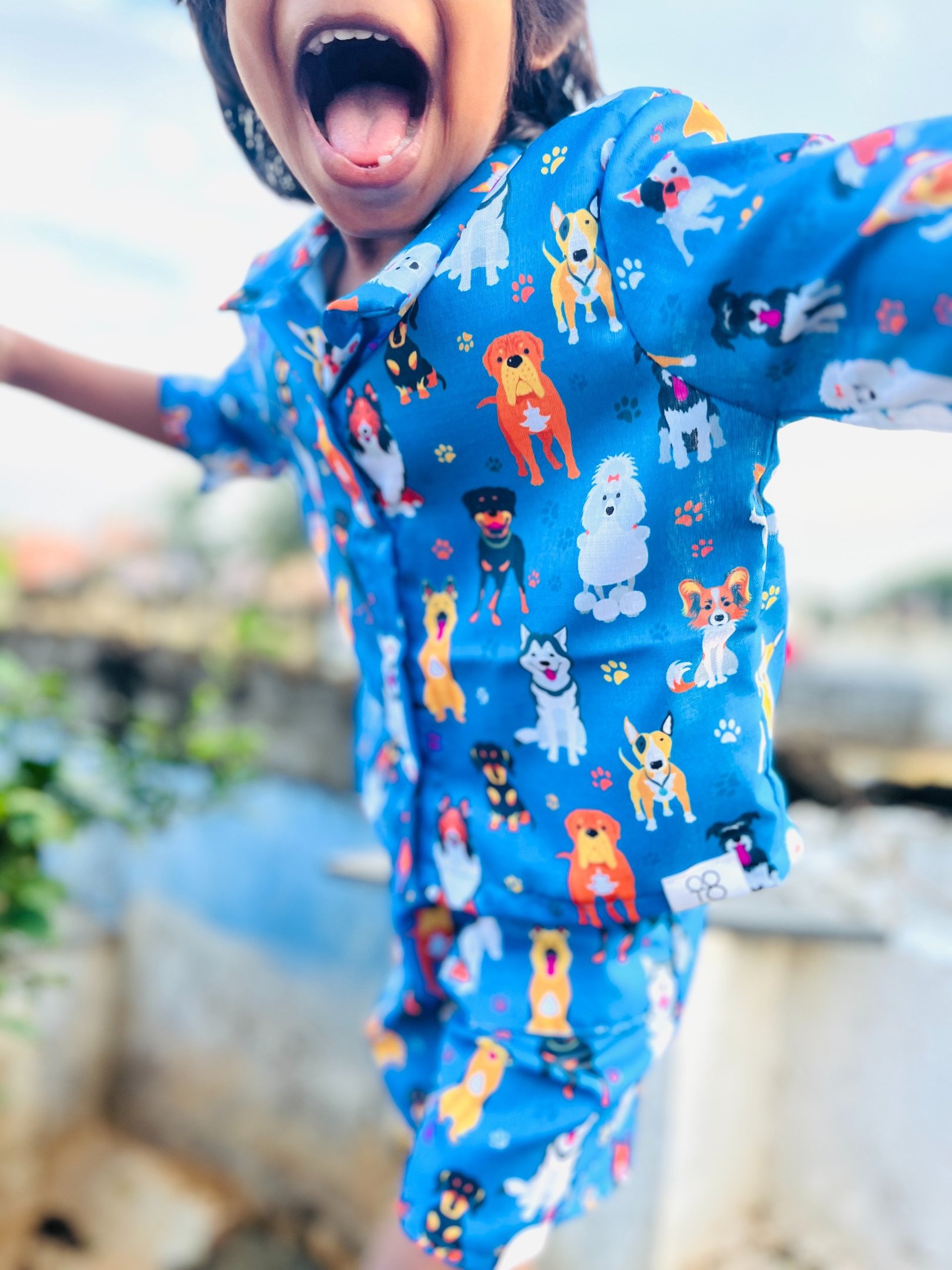 black and white bed linen