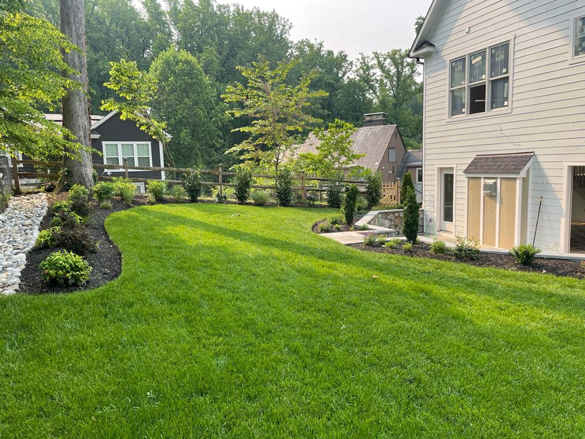 black and white bed linen