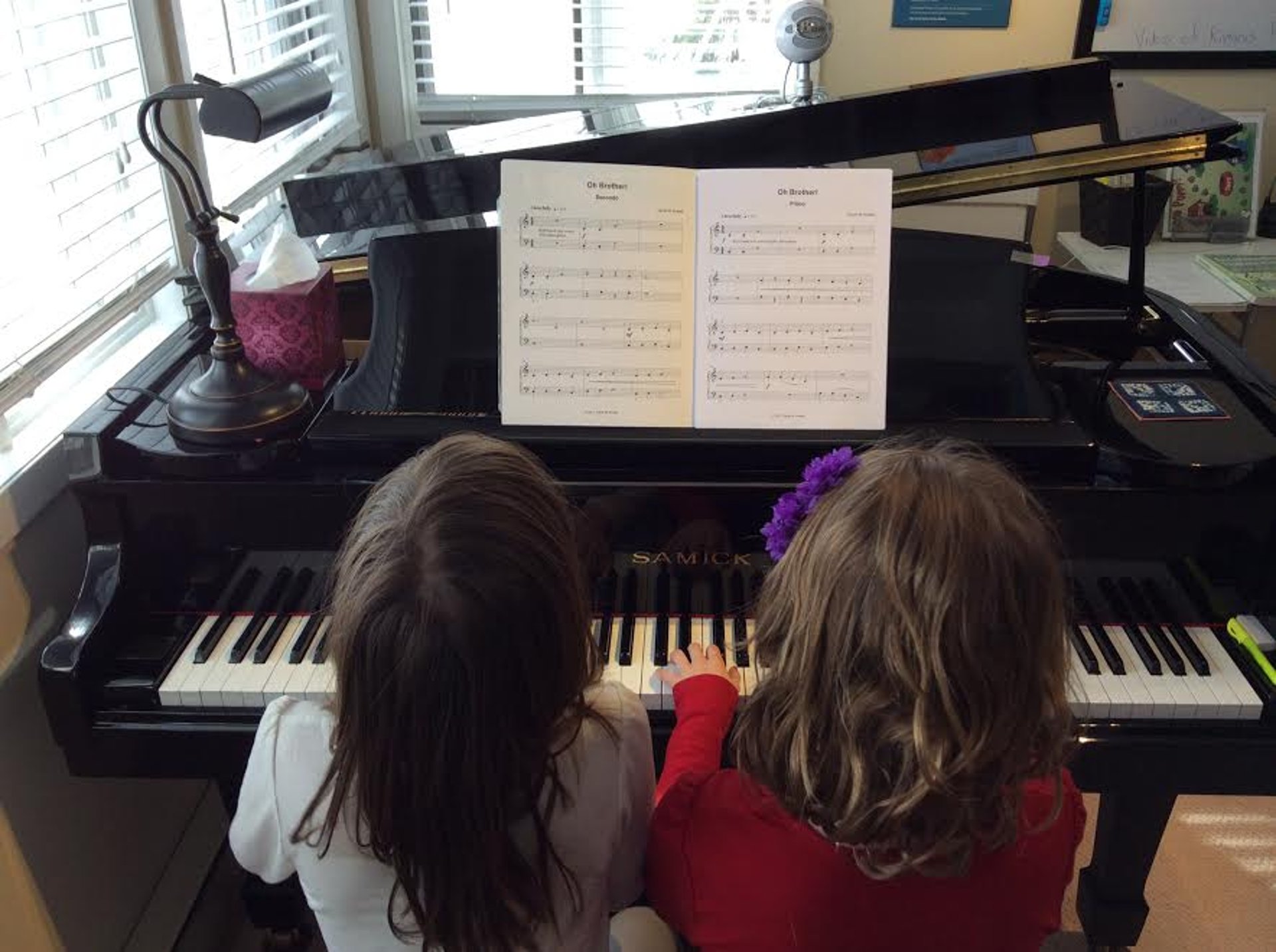 students of Jen Smith Lanthier playing a duet