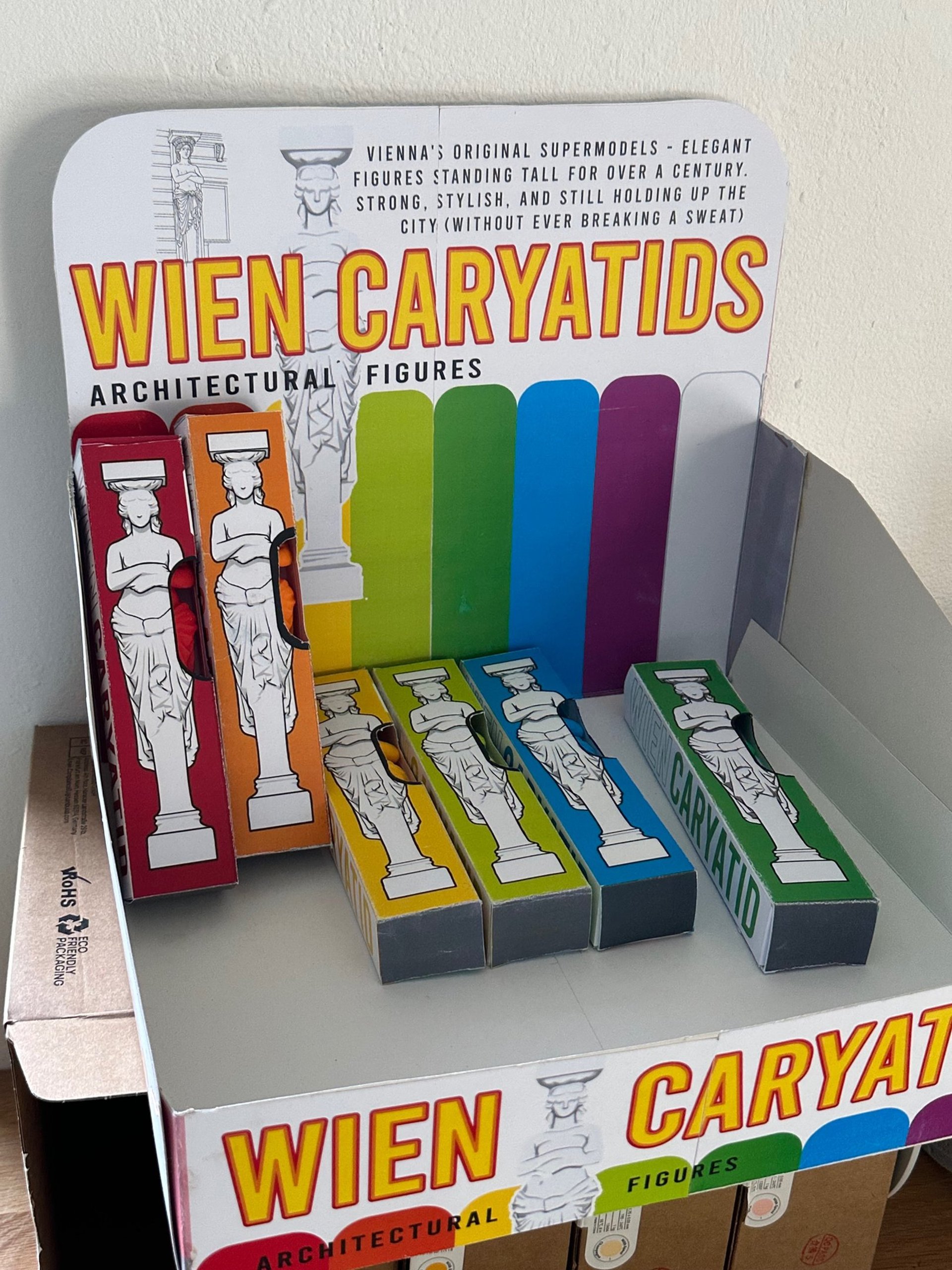 gray computer monitor