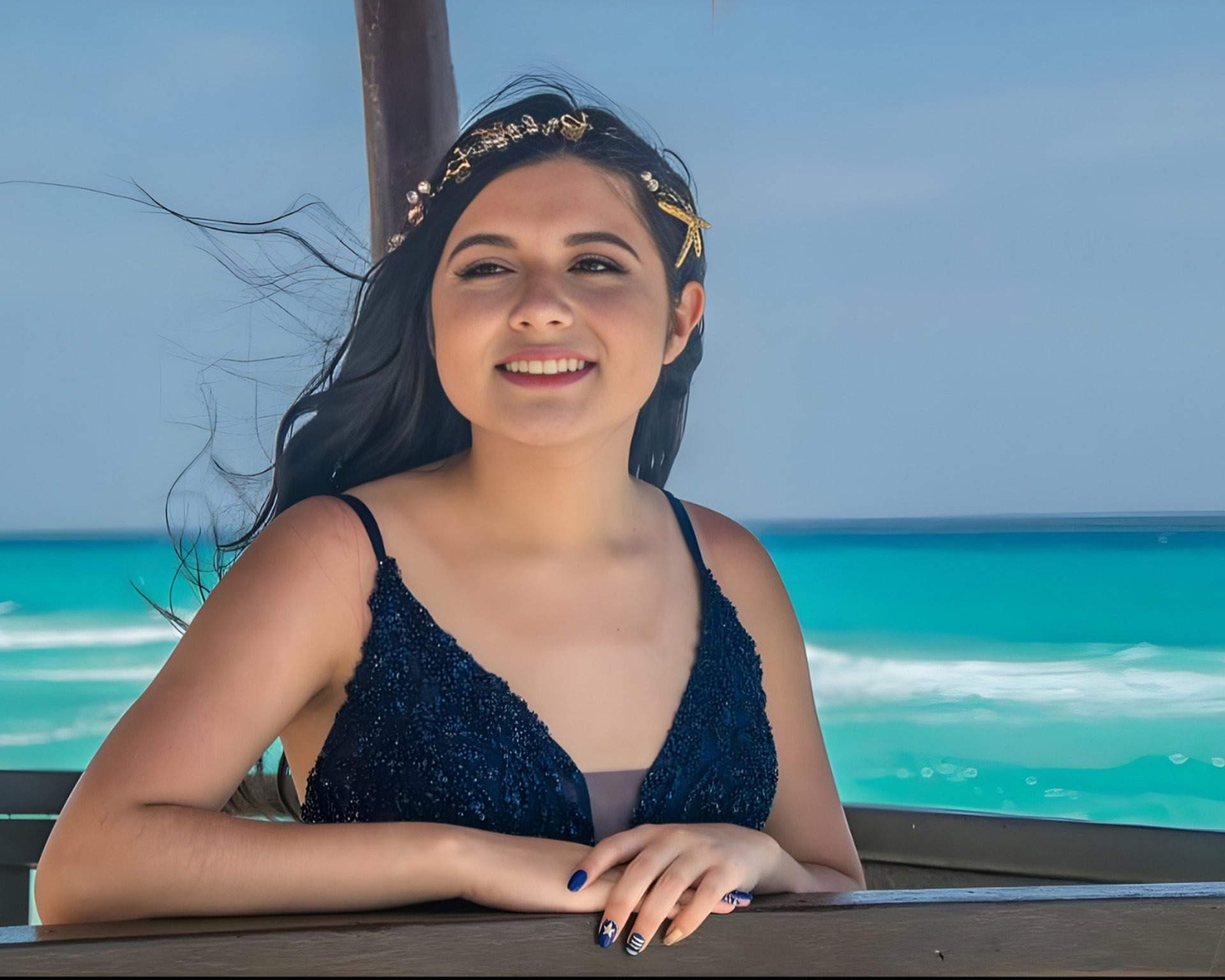A woman holding a bouquet of white flowers