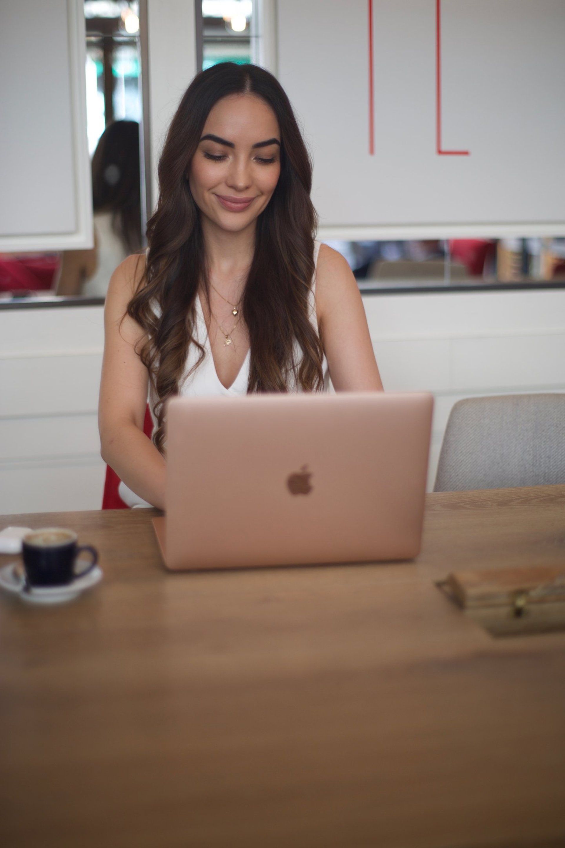 gray computer monitor