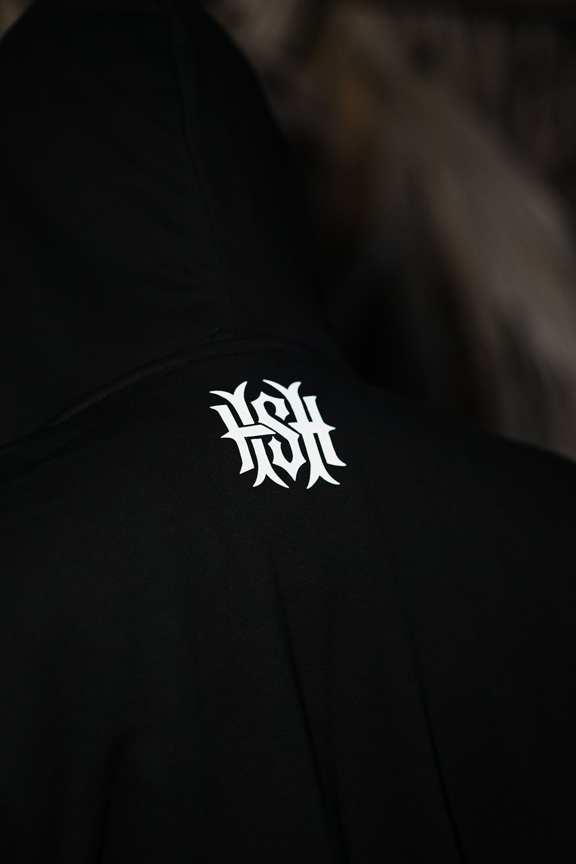 black and white bed linen